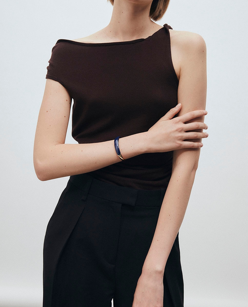 Imagen 3 de Brazalete navy bañado en oro de 18 kt con acetato y resina marrón - Vidal & Vidal - Azul Azul