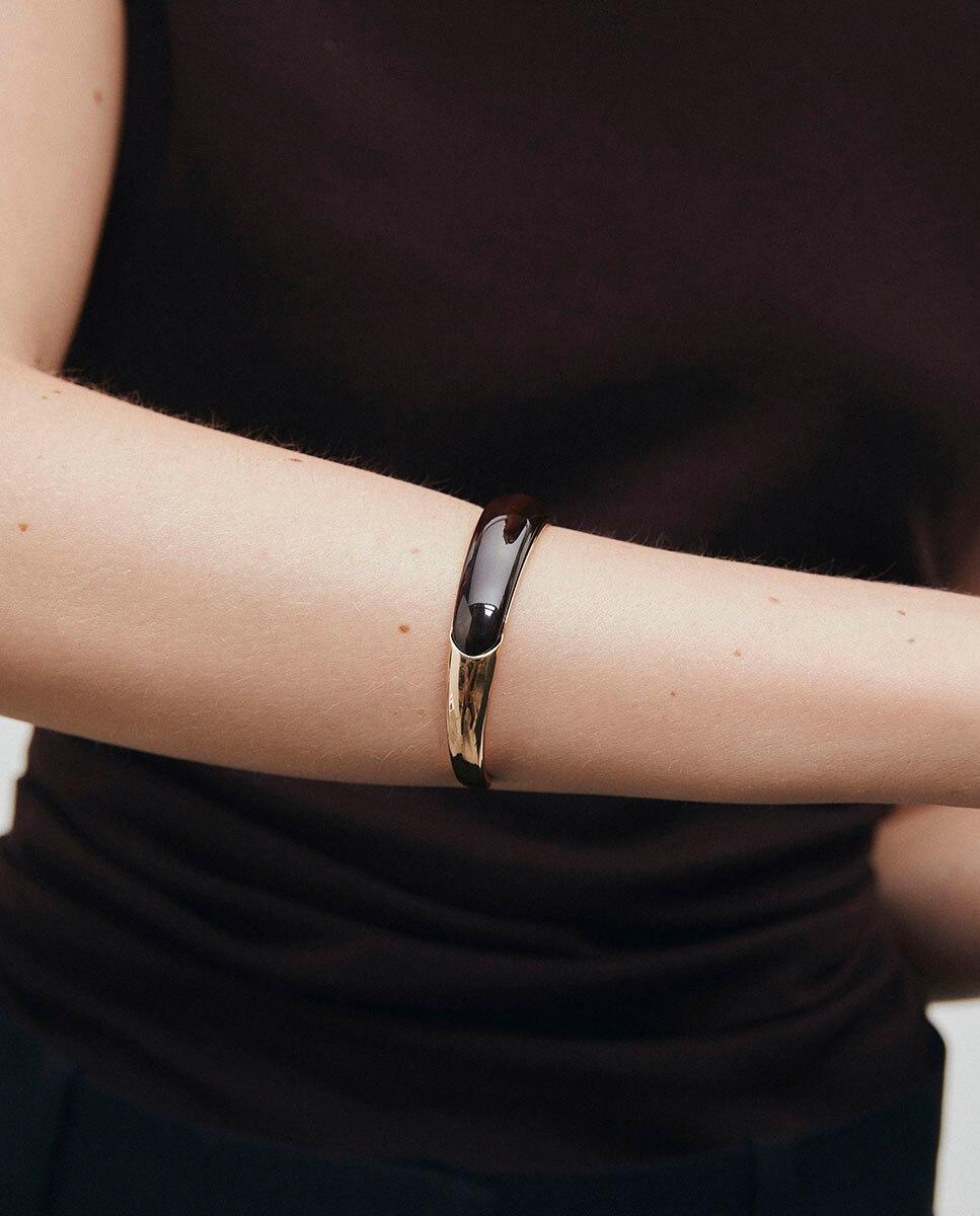 Brazalete coffee bañado en oro de 18 kt con acetato y resina - Vidal & Vidal - Marrón Marrón-2