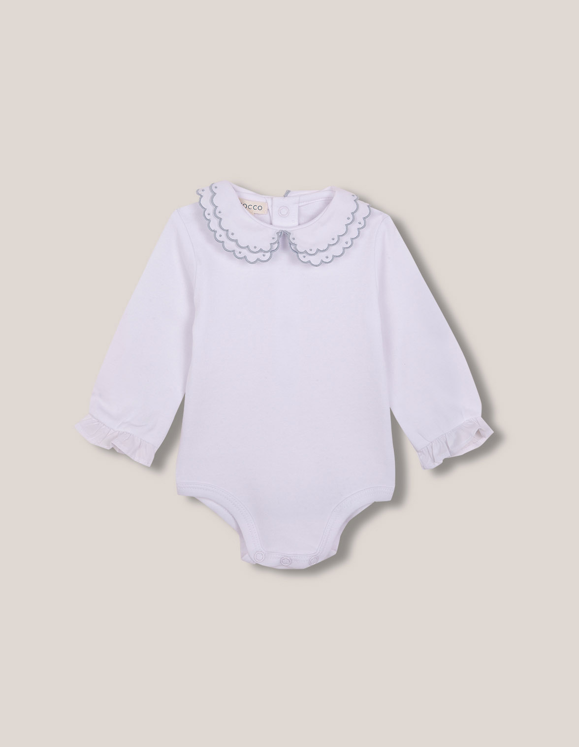 Imagen 0 de Body de bebé manga larga blanco con cuello con detalle