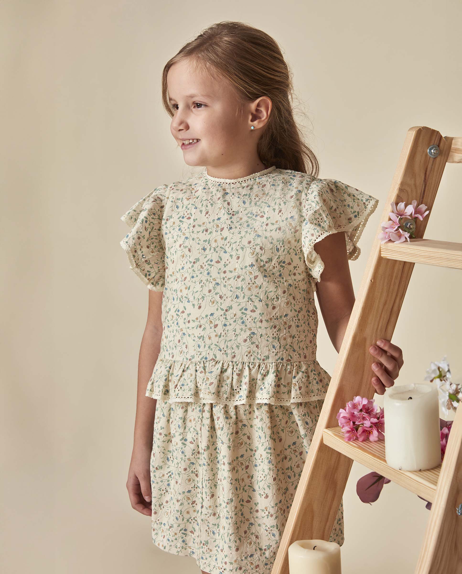 T-shirt bianca con volant bambina | Italia
