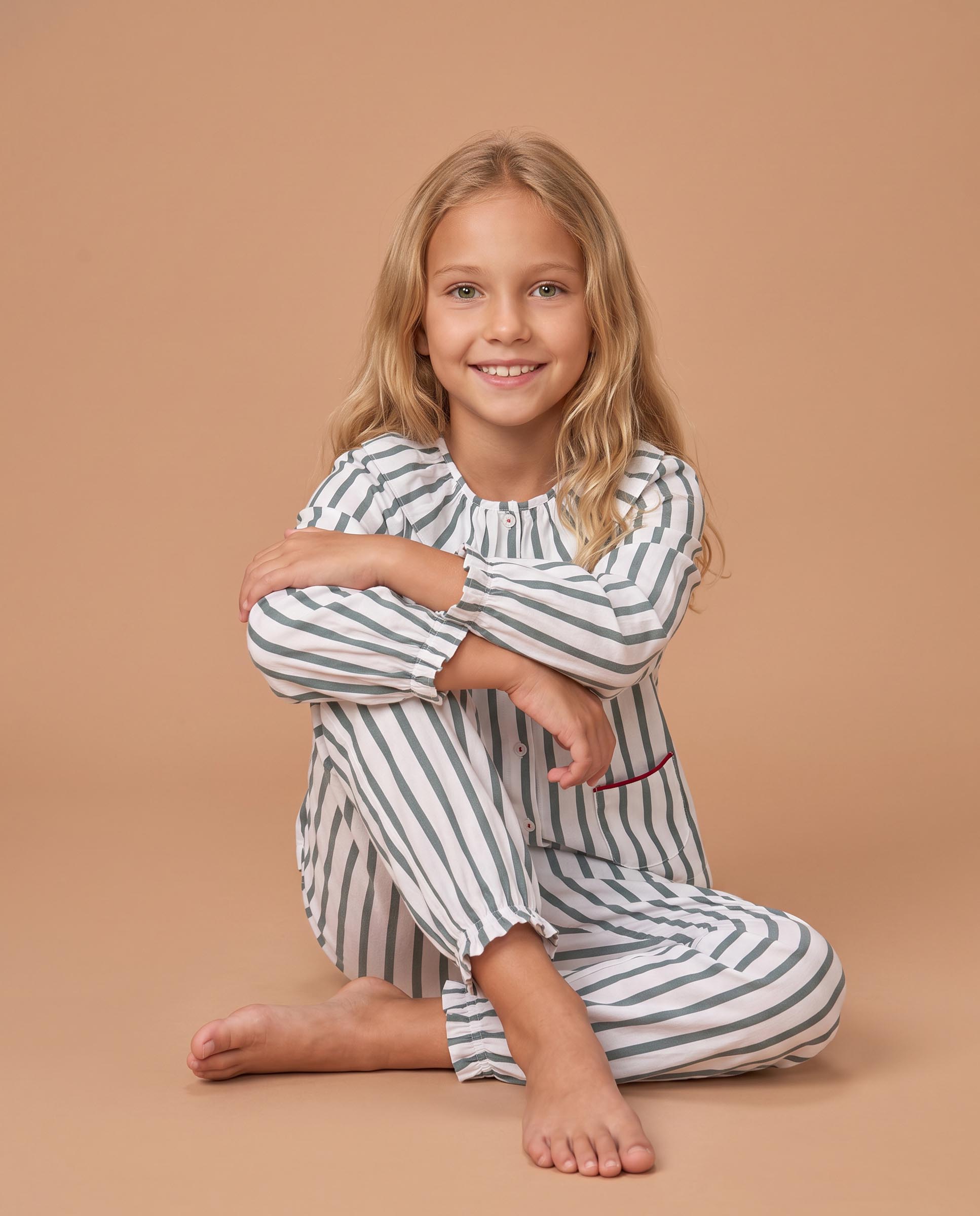 Imagen 3 de Pijama de niña de rayas con volantes - Gocco - Azul Azul