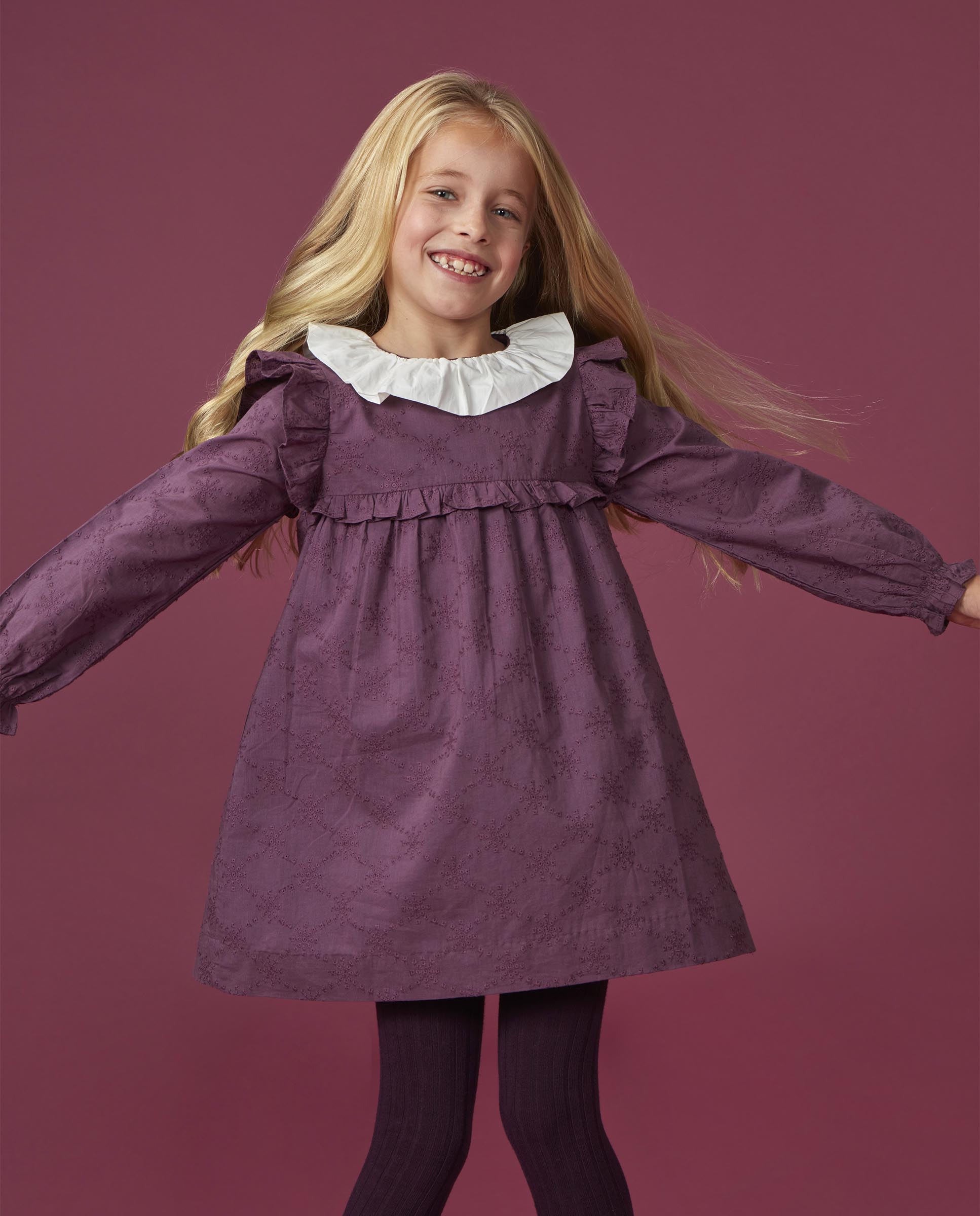 Imagen 3 de Vestido de niña calado con cuello de volante - Gocco - Morado Morado