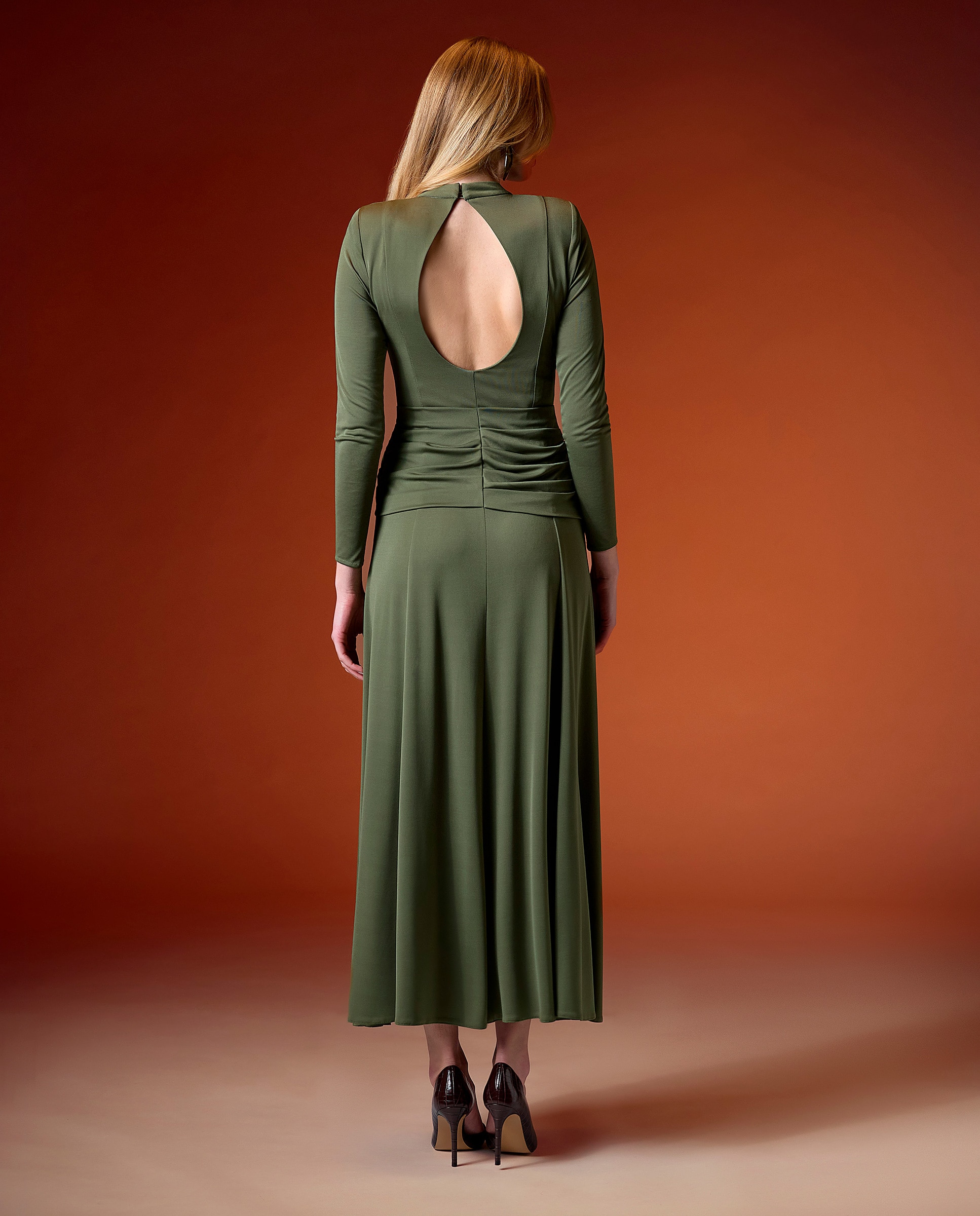 Vestido midi de punto con drapeado lateral - Sonia Peña - Verde Verde-2