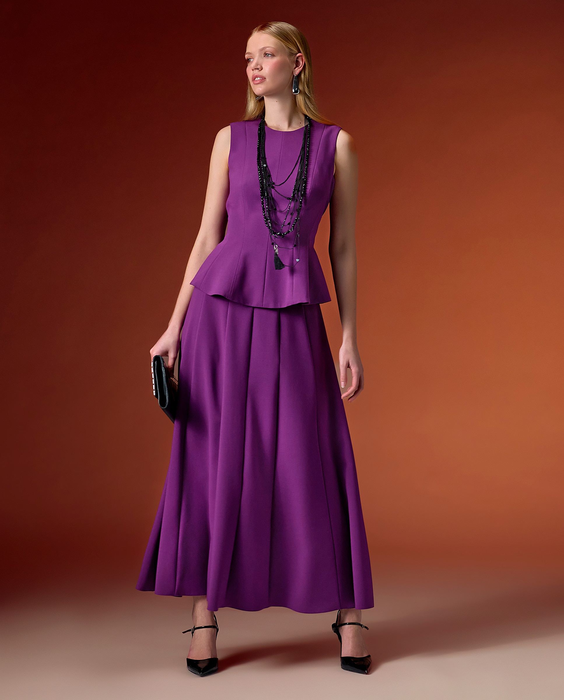 Conjunto de top sin mangas con detalle peplum y falda larga. - Sonia Peña - Violeta Violeta-3