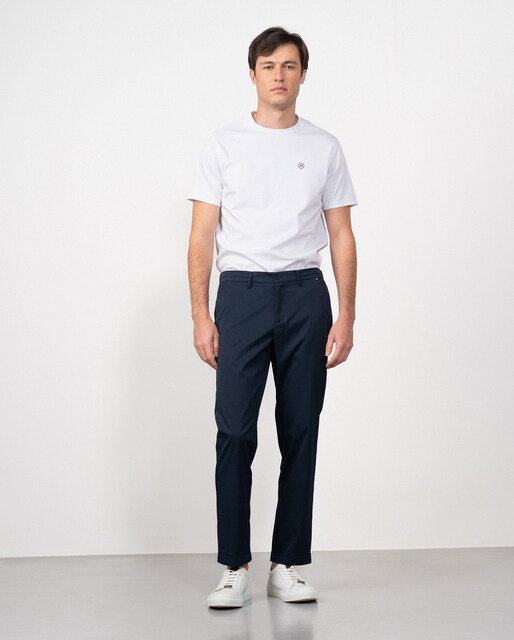 Imagen 0 de Pantalón con cordón de hombre estilo chino