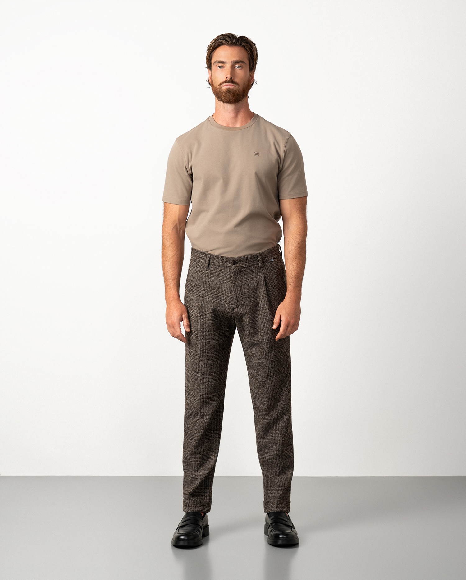 Imagen 0 de Pantalón de hombre con cordón y goma en cuadro gales Marrón