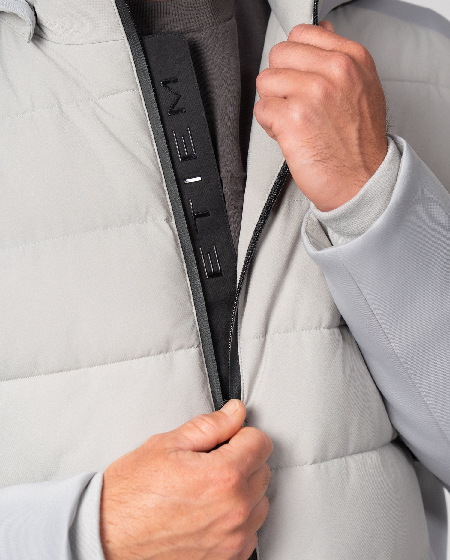 Chaqueta de hombre de tejido técnico y con capucha desmontable - Etiem - Gris claro Gris claro-4