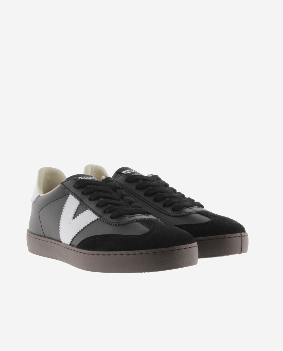 Zapatillas deportivas unisex con piezas en contraste y suela marrón chocolate - Victoria - Negro Negro-2