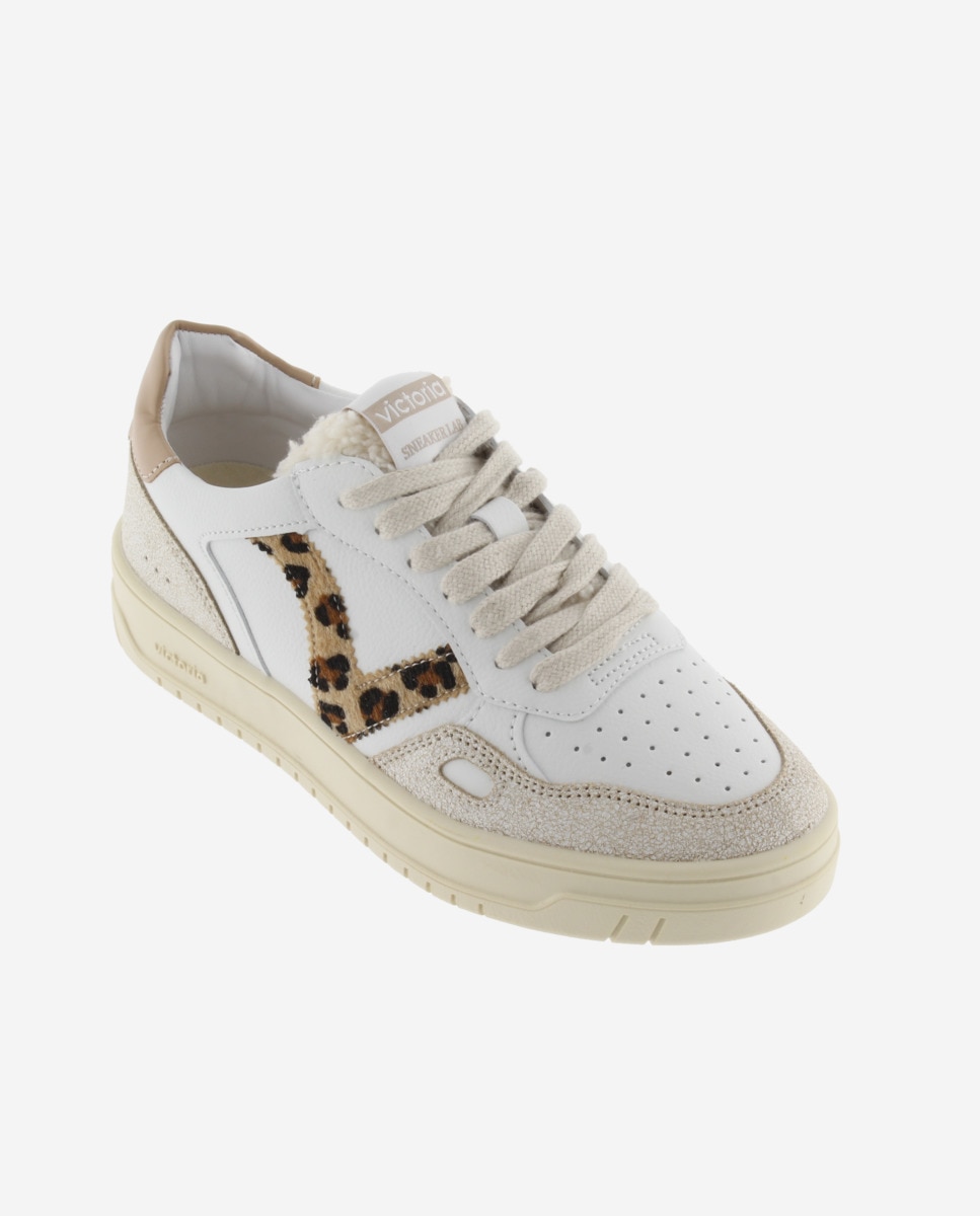 Zapatillas deportivas de mujer con piezas en serraje craquelado y logotipo en animal print - Victoria - Camel Camel-3