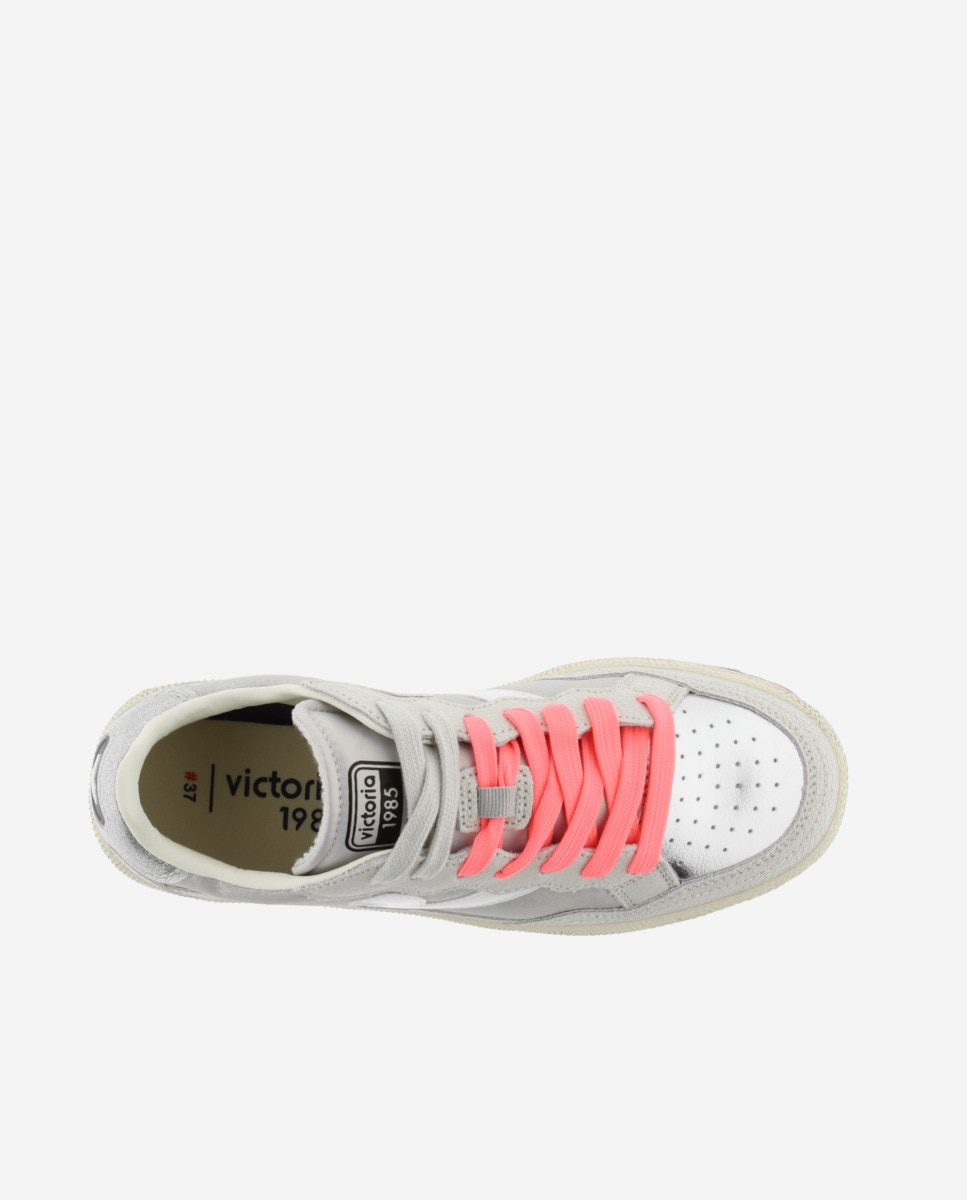 Zapatillas de piel de mujer con piezas metalizadas y de glitter y logotipo retro - Victoria - Plata Plata-4