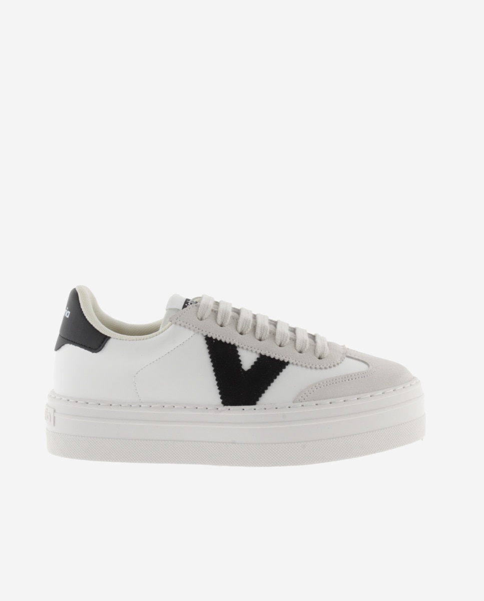 Victoria - Zapatillas plataforma de mujer con piezas de color y serraje.