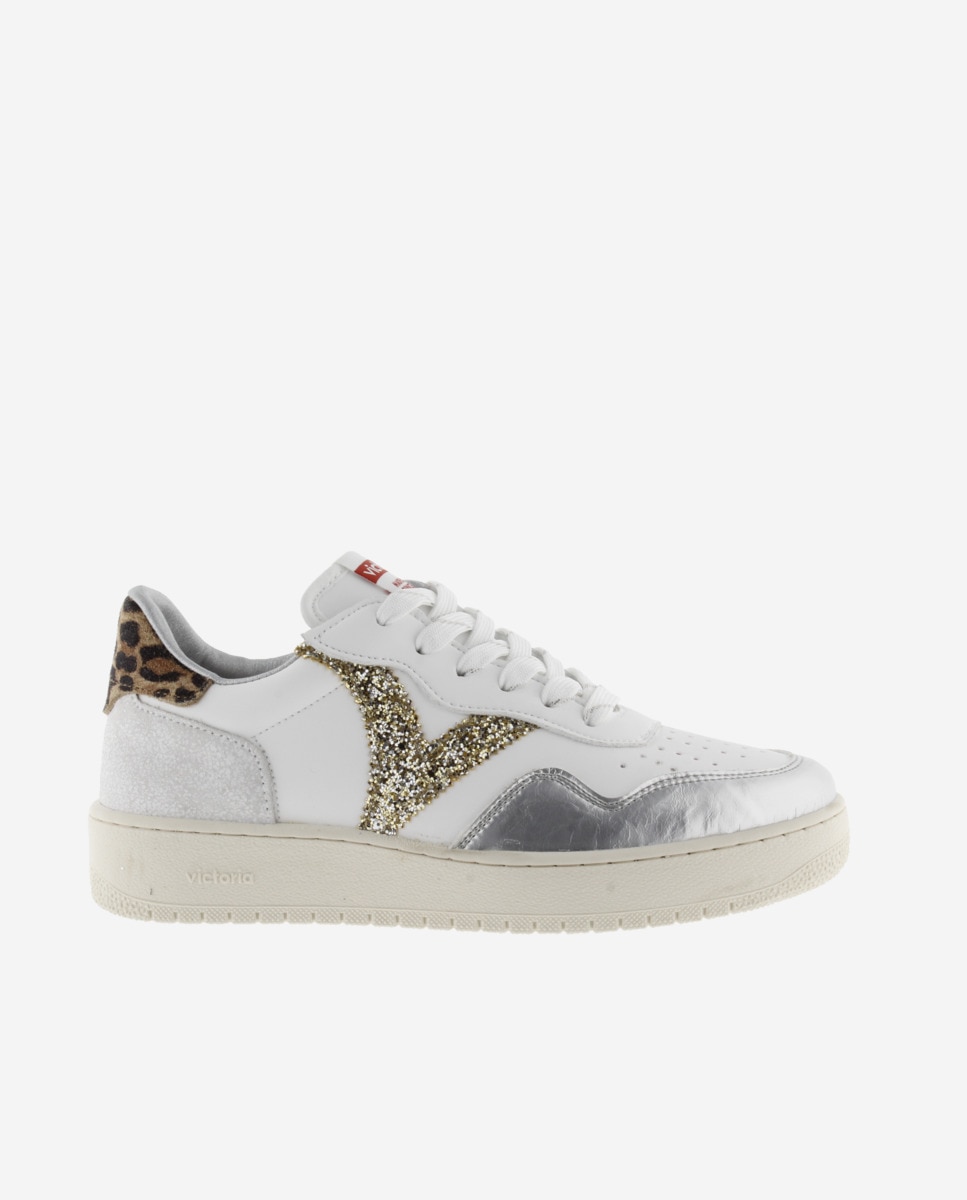 Victoria - Zapatillas deportivas de mujer con piezas metalizadas y trasera animal print.