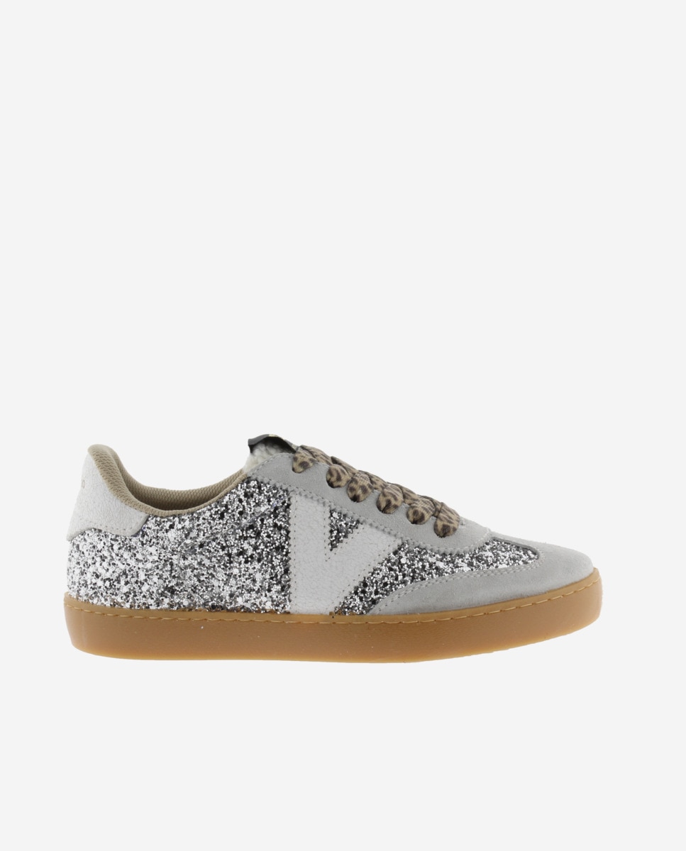 Zapatillas de serraje de mujer estilo retro con suela color caramelo - Victoria - Plata Plata-1