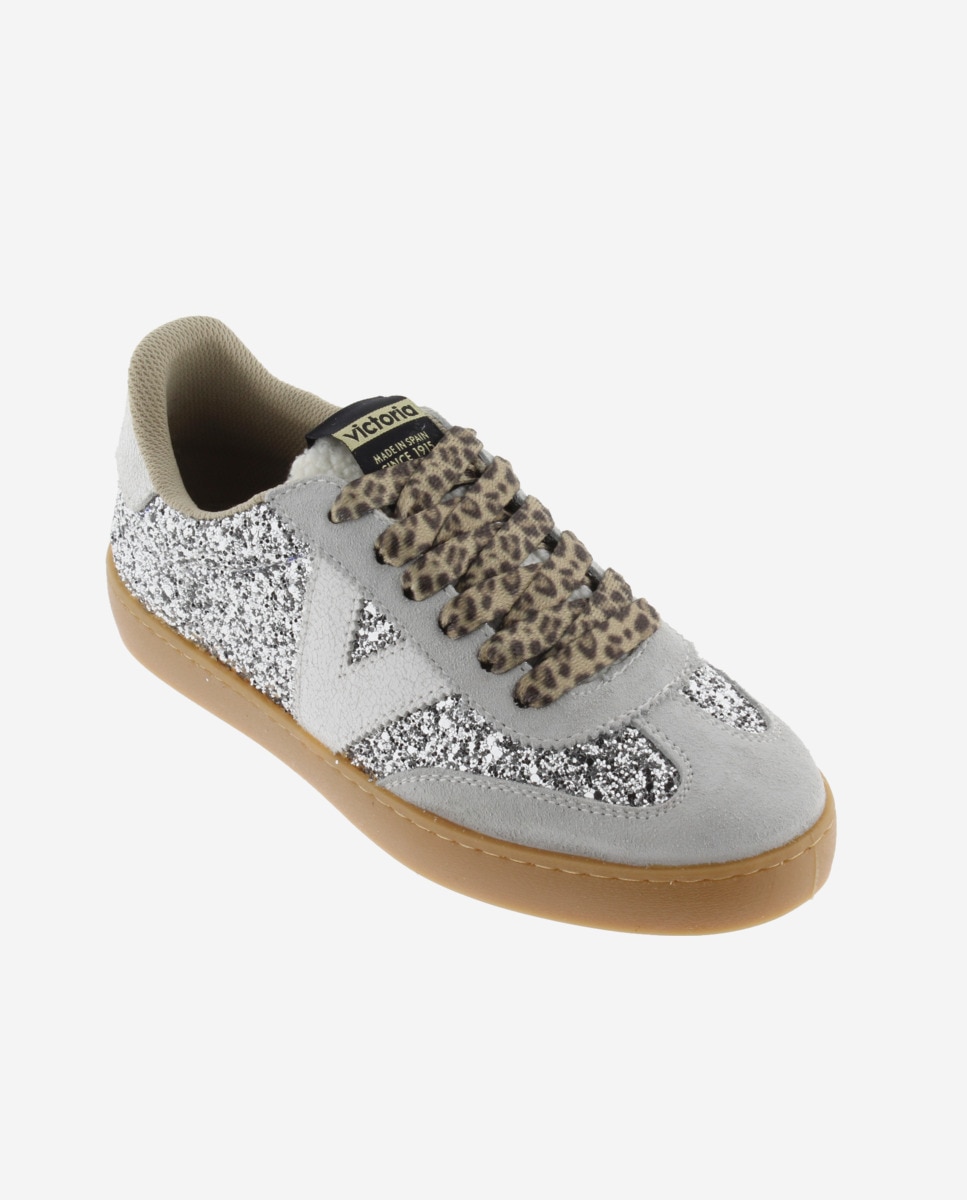 Zapatillas de serraje de mujer estilo retro con suela color caramelo - Victoria - Plata Plata-3