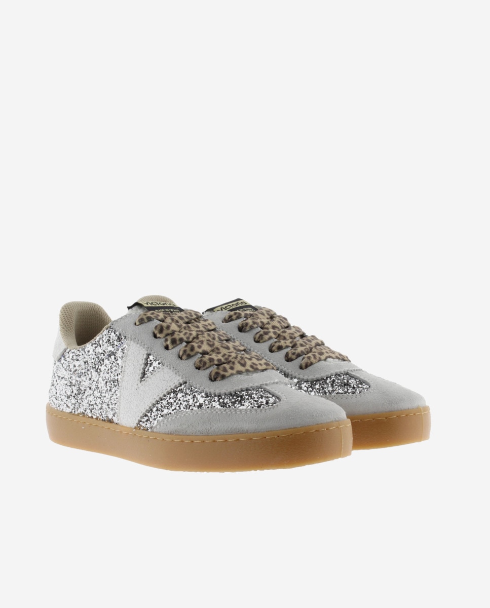 Zapatillas de serraje de mujer estilo retro con suela color caramelo - Victoria - Plata Plata-5