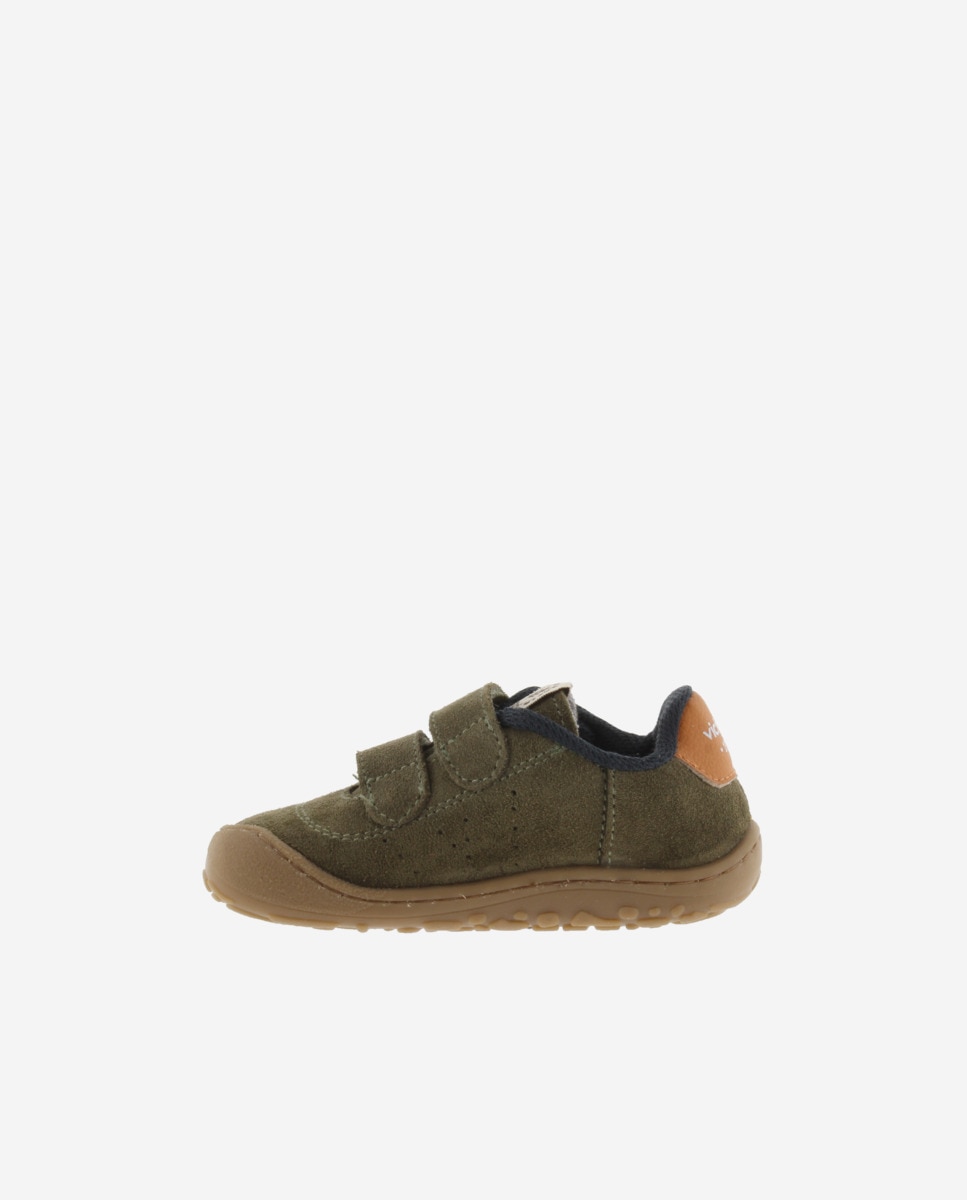 Victoria - Zapatillas bajas de niños barefoot de serraje con doble cierre adherente.