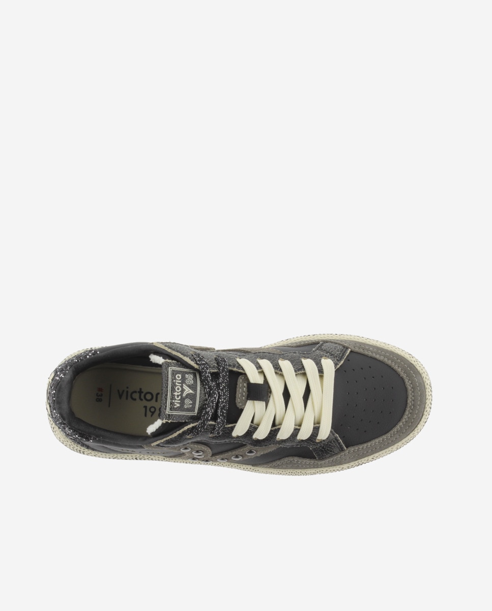 Zapatillas deportivas de mujer de piel con piezas metalizadas y logotipo con tachuelas - Victoria - Negro Negro-4