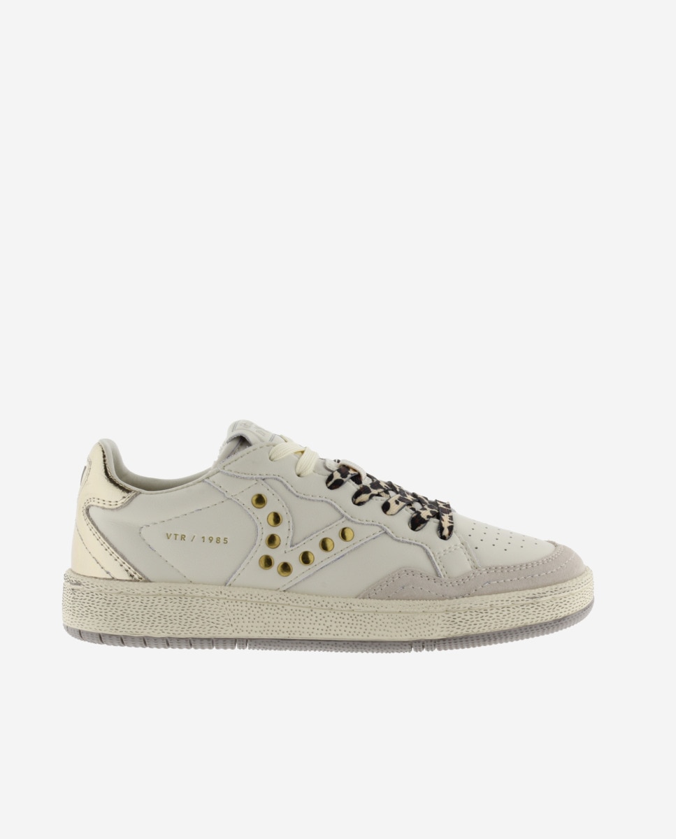 Zapatillas deportivas de mujer de piel con piezas metalizadas y logotipo con tachuelas - Victoria - Crema Crema-1
