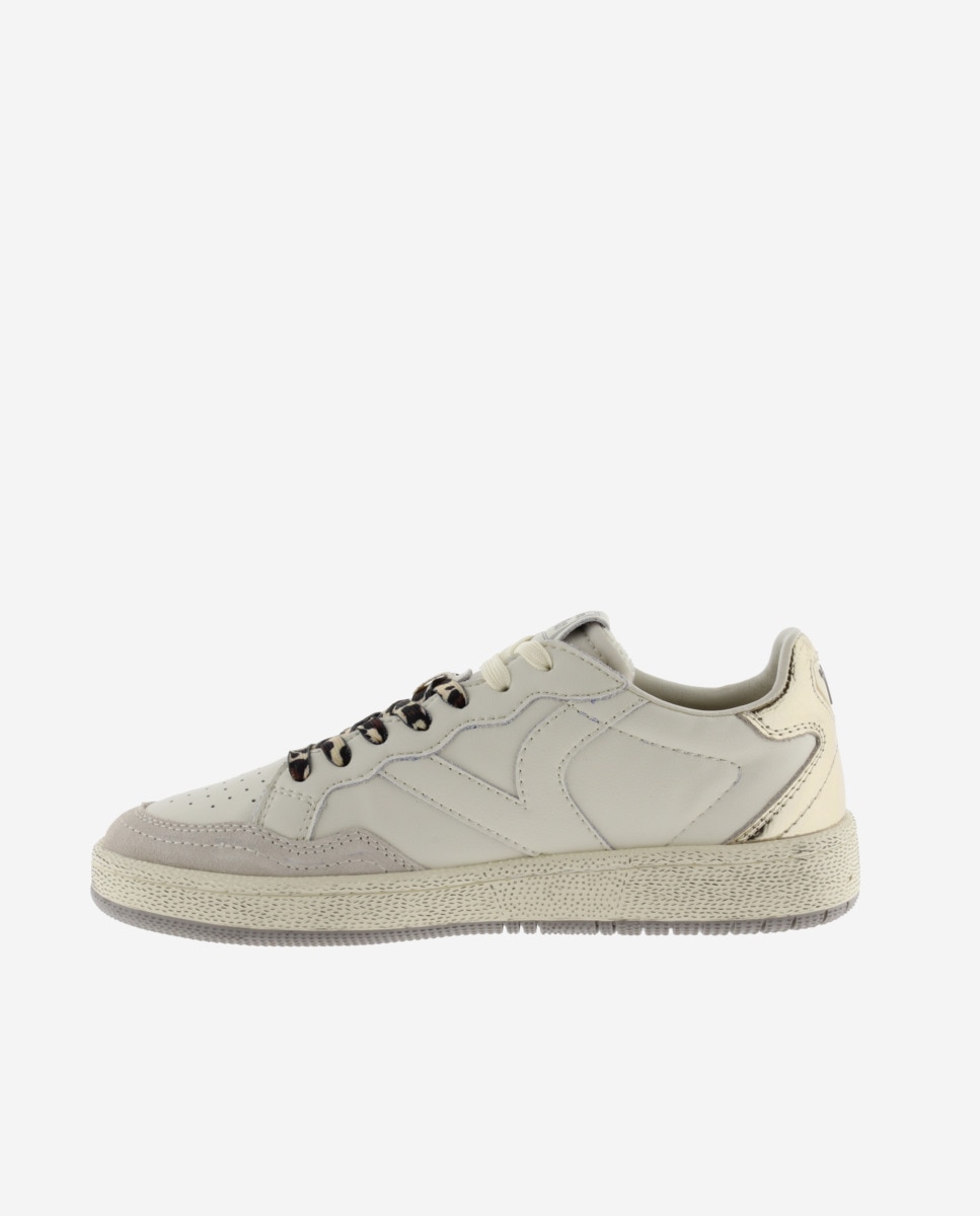 Zapatillas deportivas de mujer de piel con piezas metalizadas y logotipo con tachuelas - Victoria - Crema Crema-2
