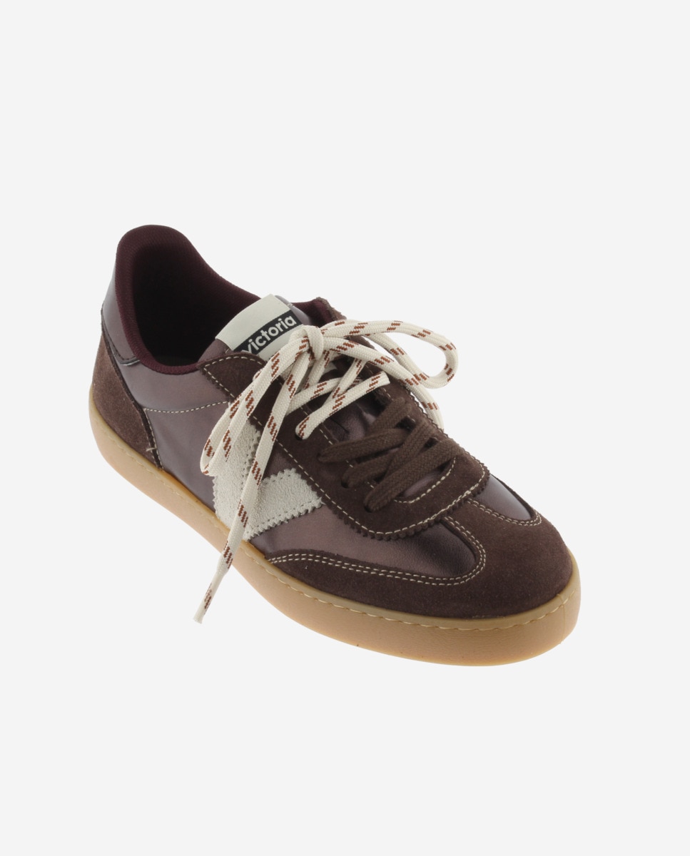 Zapatillas deportivas de mujer metalizadas con piezas de serraje al tono y suela caramelo - Victoria - Moka Moka-3