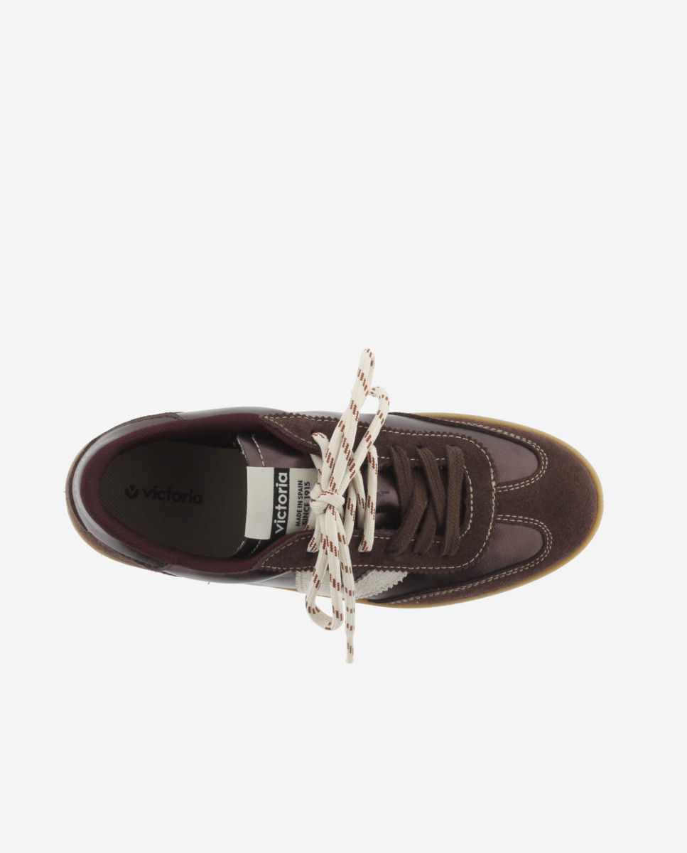 Zapatillas deportivas de mujer metalizadas con piezas de serraje al tono y suela caramelo - Victoria - Moka Moka-4