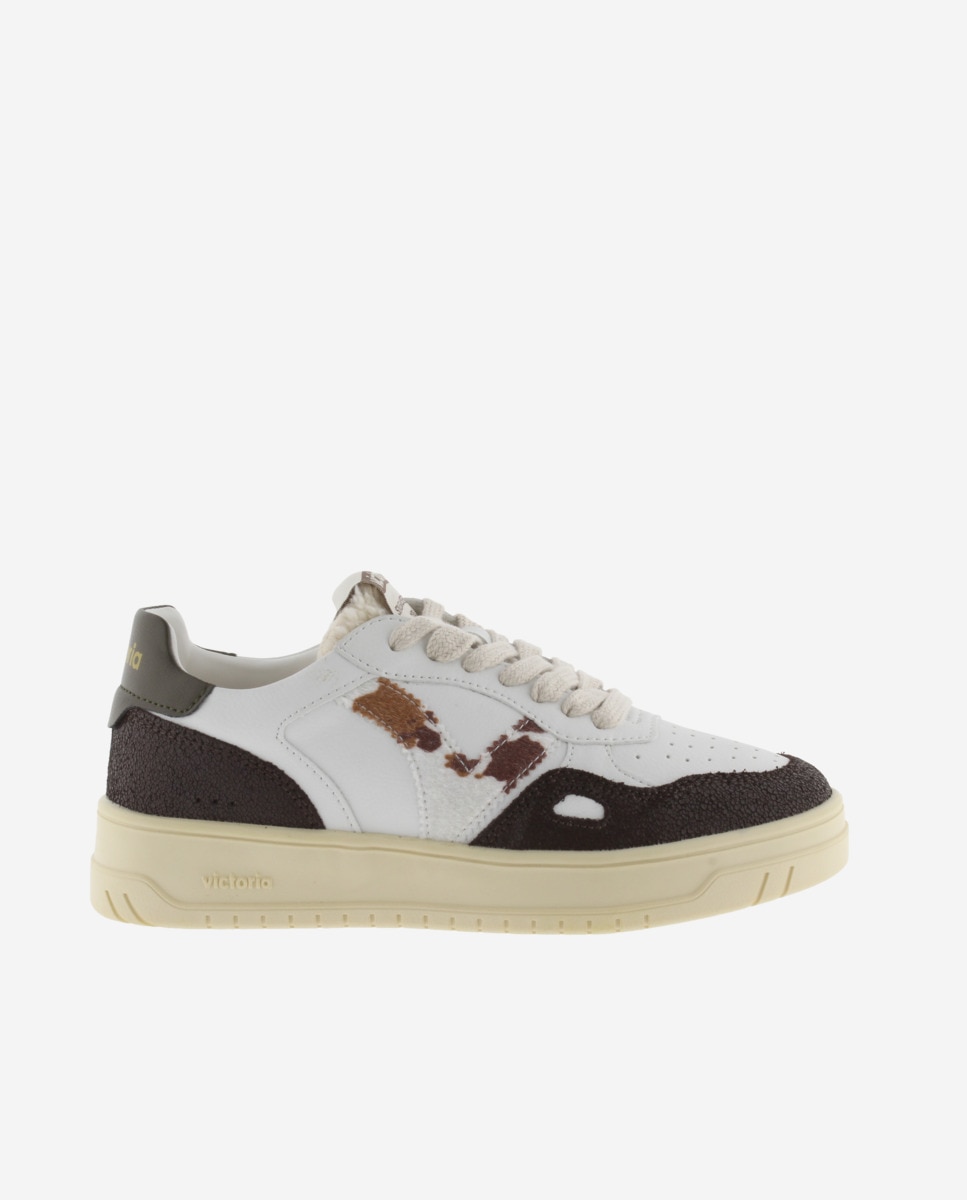 Zapatillas deportivas de mujer con piezas en serraje craquelado y logotipo en animal print - Victoria - Marrón Marrón-1