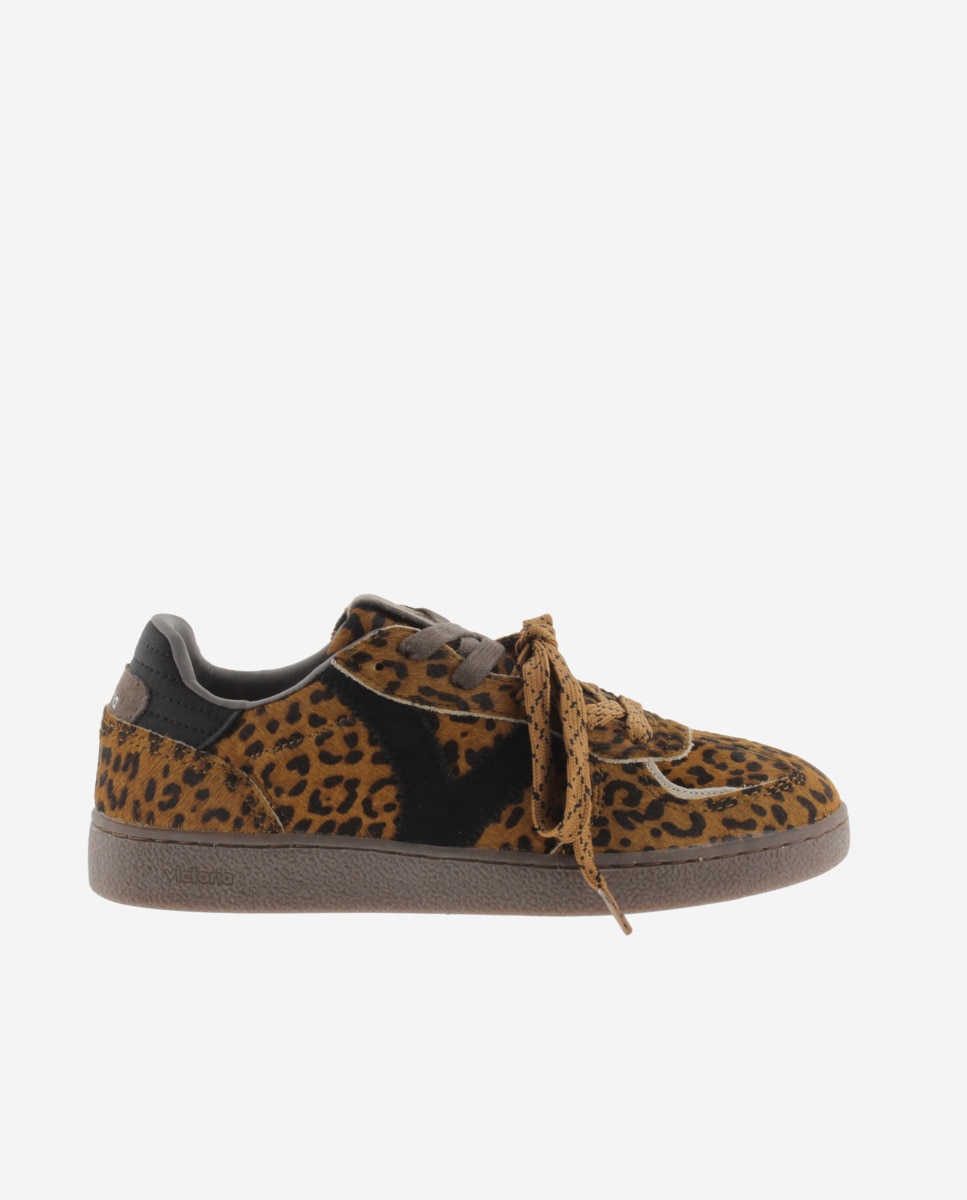 Zapatillas deportivas de mujer de potro animal print con suela marrón chocolate y doble cordón - Victoria - Cuero Cuero-1