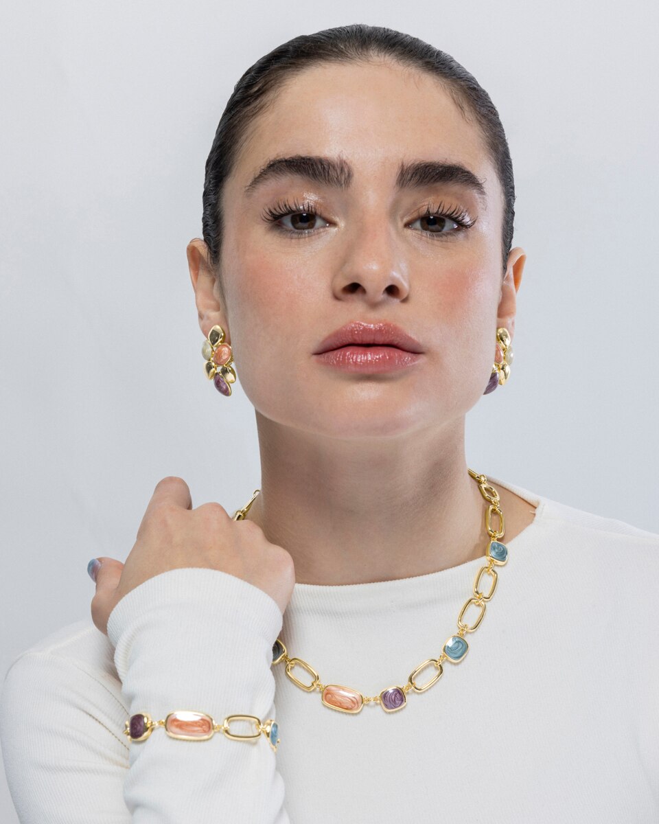 Collar áfrica acabado en amarillo de 18 quilates con resina multicolor - Luxenter - Oro Oro-2
