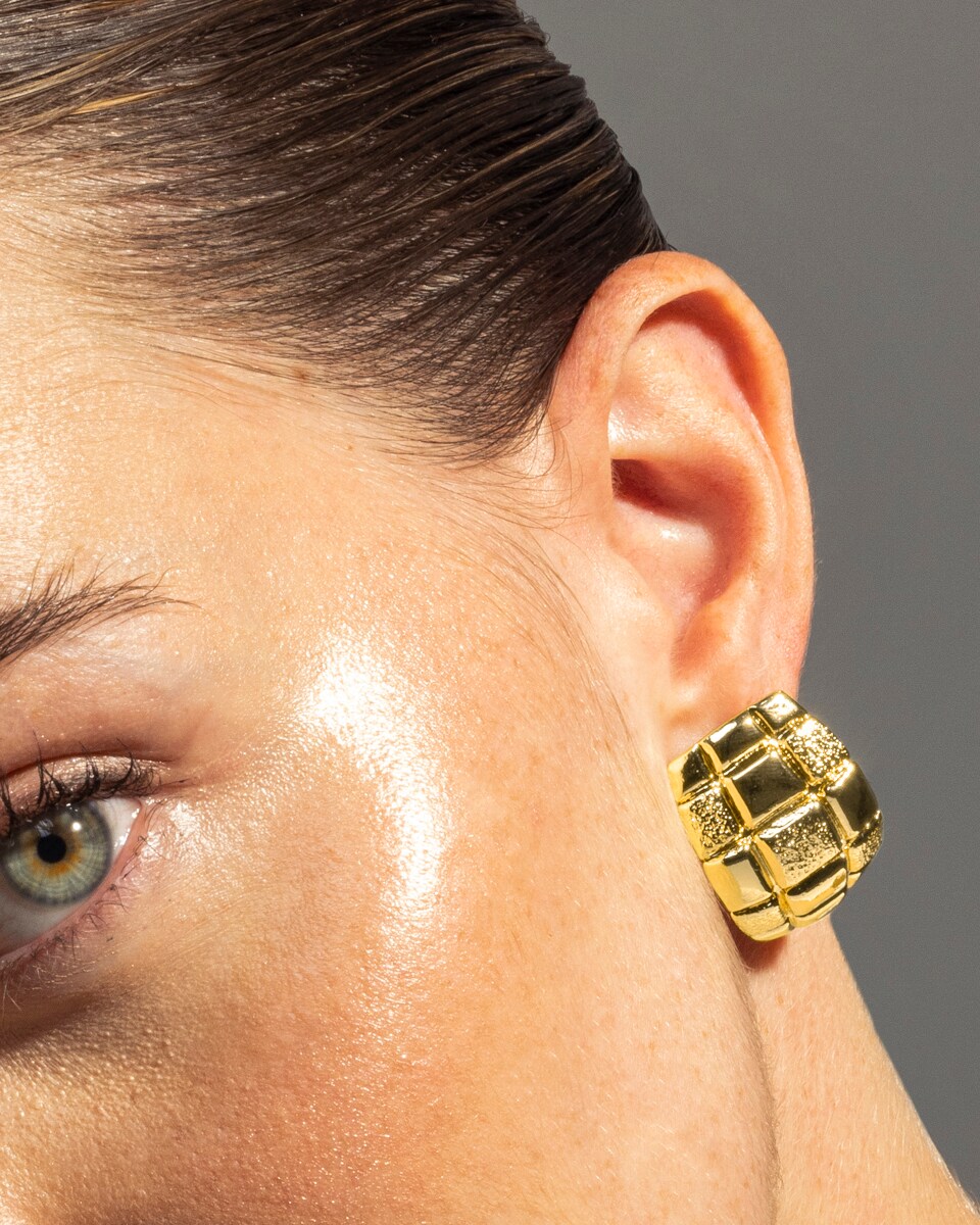 Pendientes Africa acabado en oro amarillo de 18k Oro-3