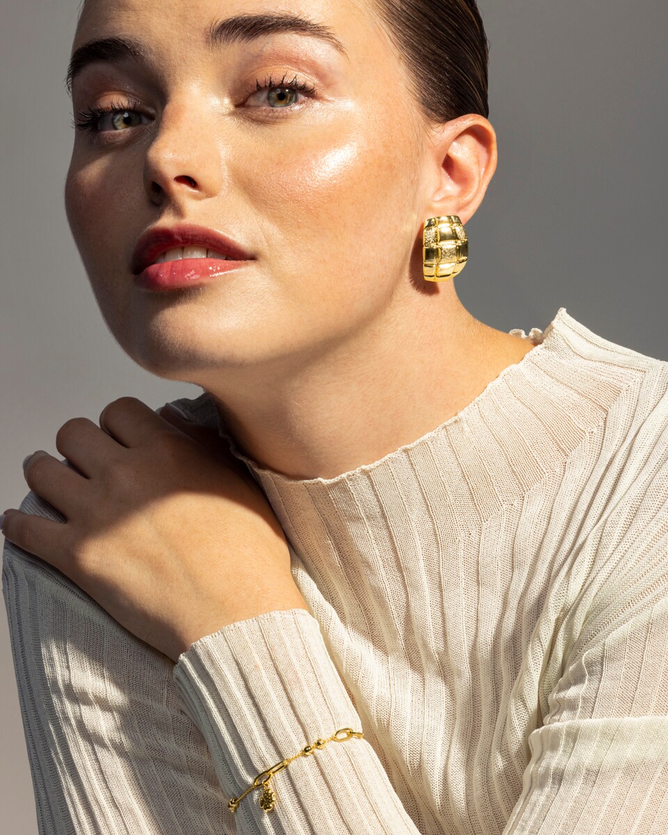 Pendientes Africa acabado en oro amarillo de 18k Oro-4