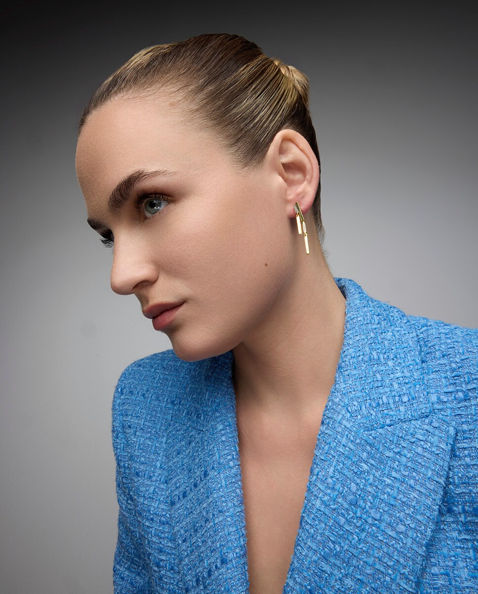 Pendientes Momentos Para Brillar acabados en oro de 18 quilates con circonita brillante Dorado-3