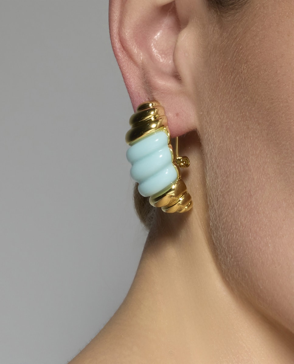Pendientes Africa acabados en oro de 18k con resina azul Azul-5