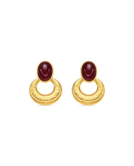 Imagen 0 de Pendientes Africa acabados en oro de 18k con resina granate