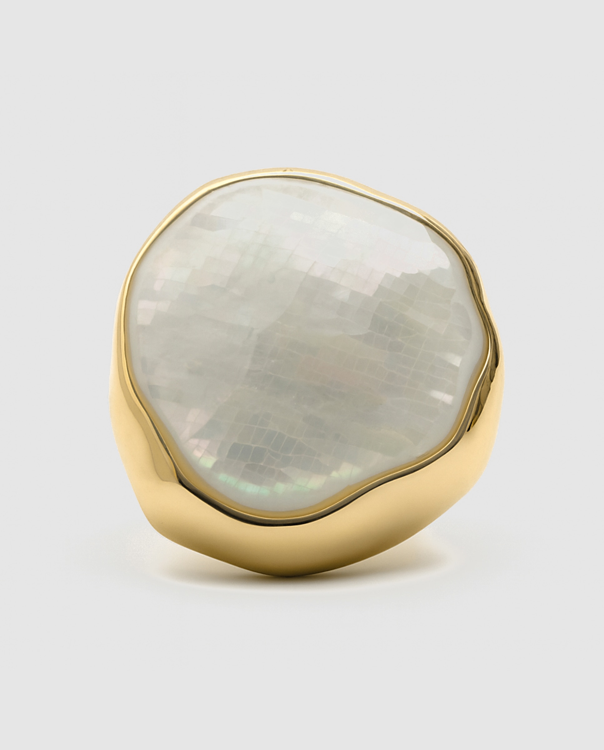 Imagen 6 de Anillo africa con madreperla blanca acabado en oro amarillo de 18k - Luxenter - Dorado Dorado