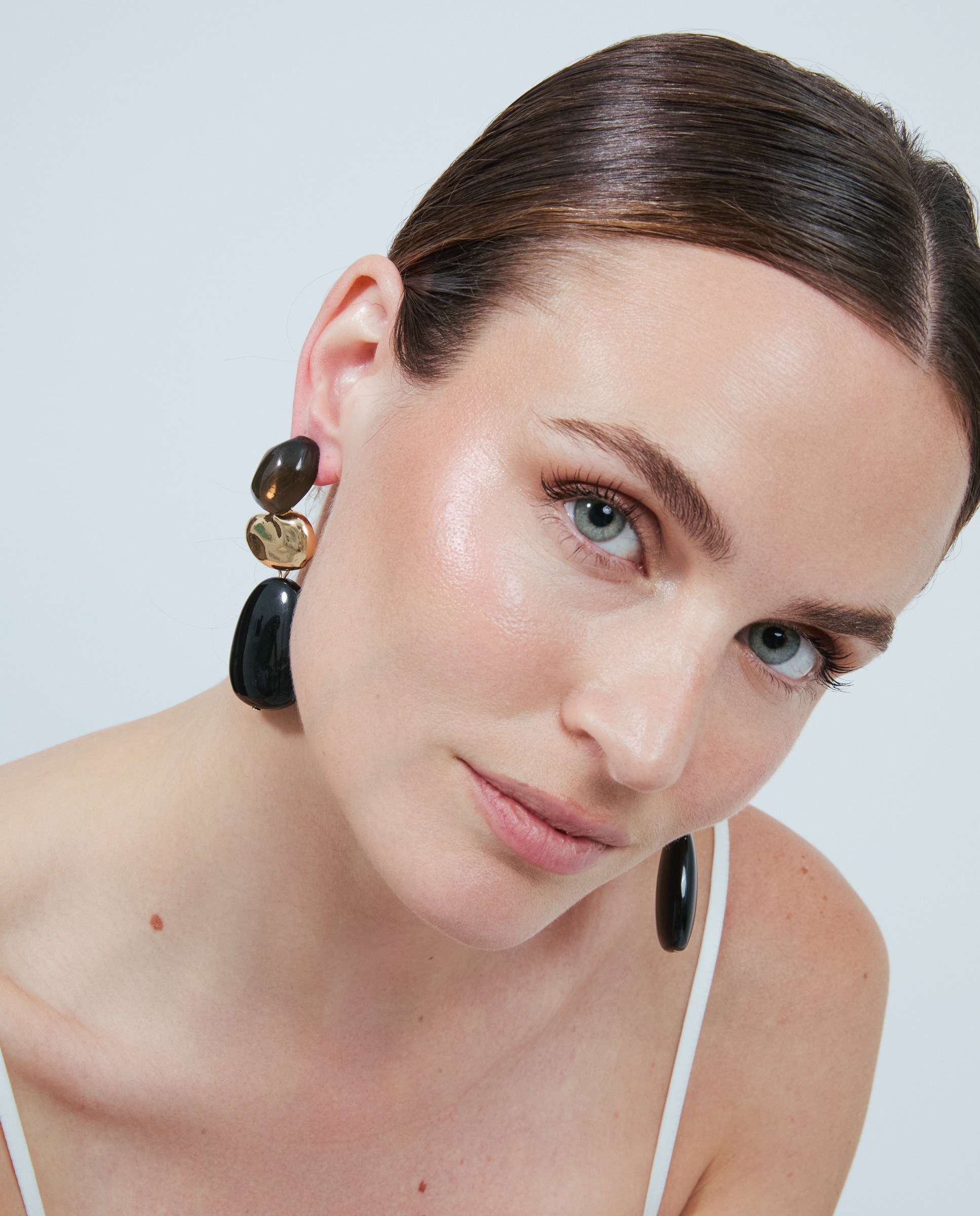 Pendientes africa acabados en oro amarillo de 18k con resina - Luxenter - Negro Negro-2