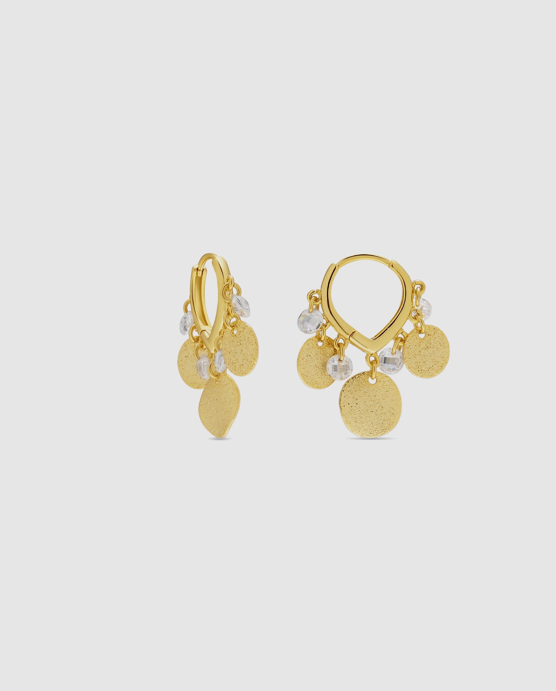 Imagen 0 de Pendientes de aro africa con circonita acabados en oro de 18k Dorado