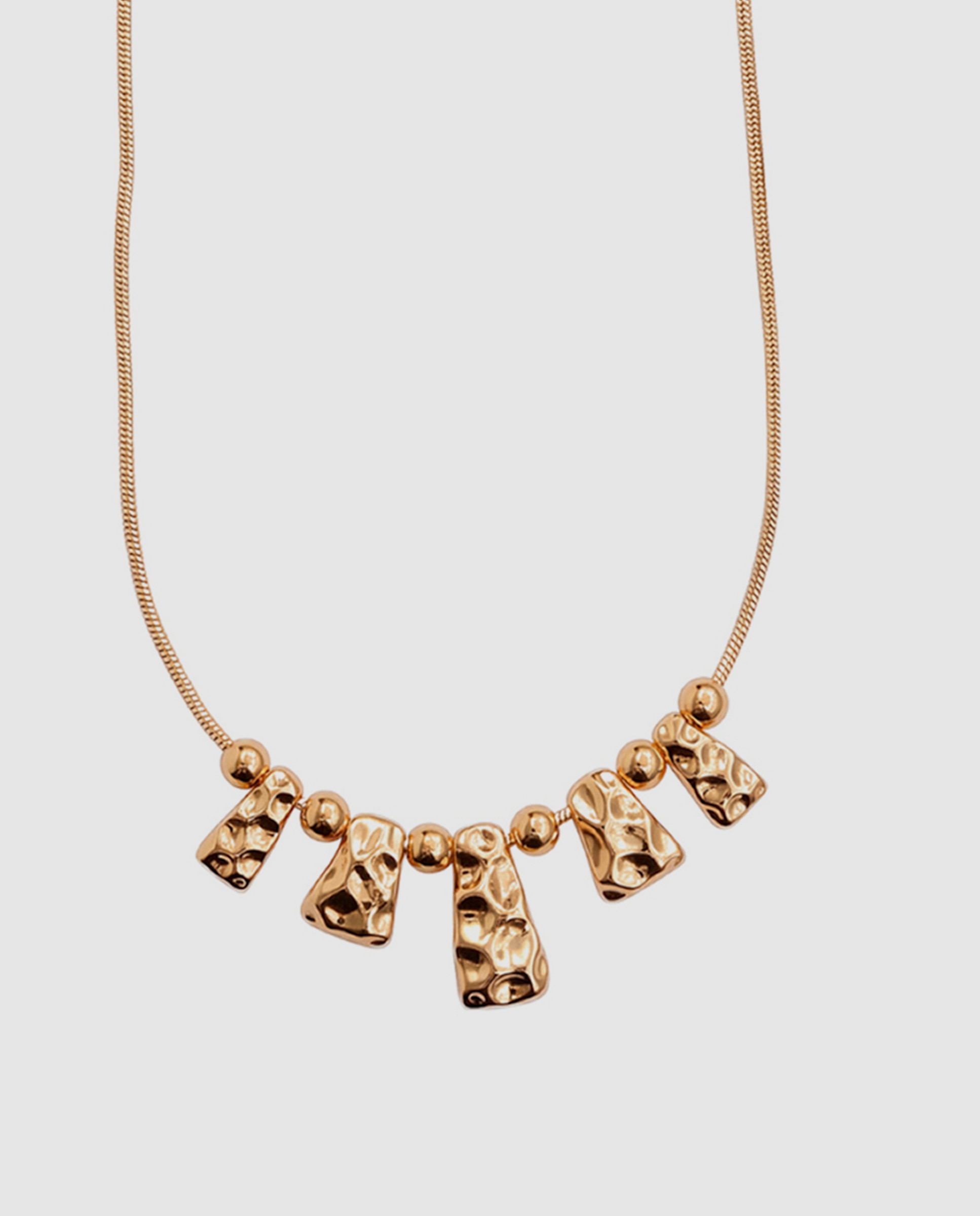 Imagen 0 de Collar africa acabado en oro amarillo de 18k Dorado