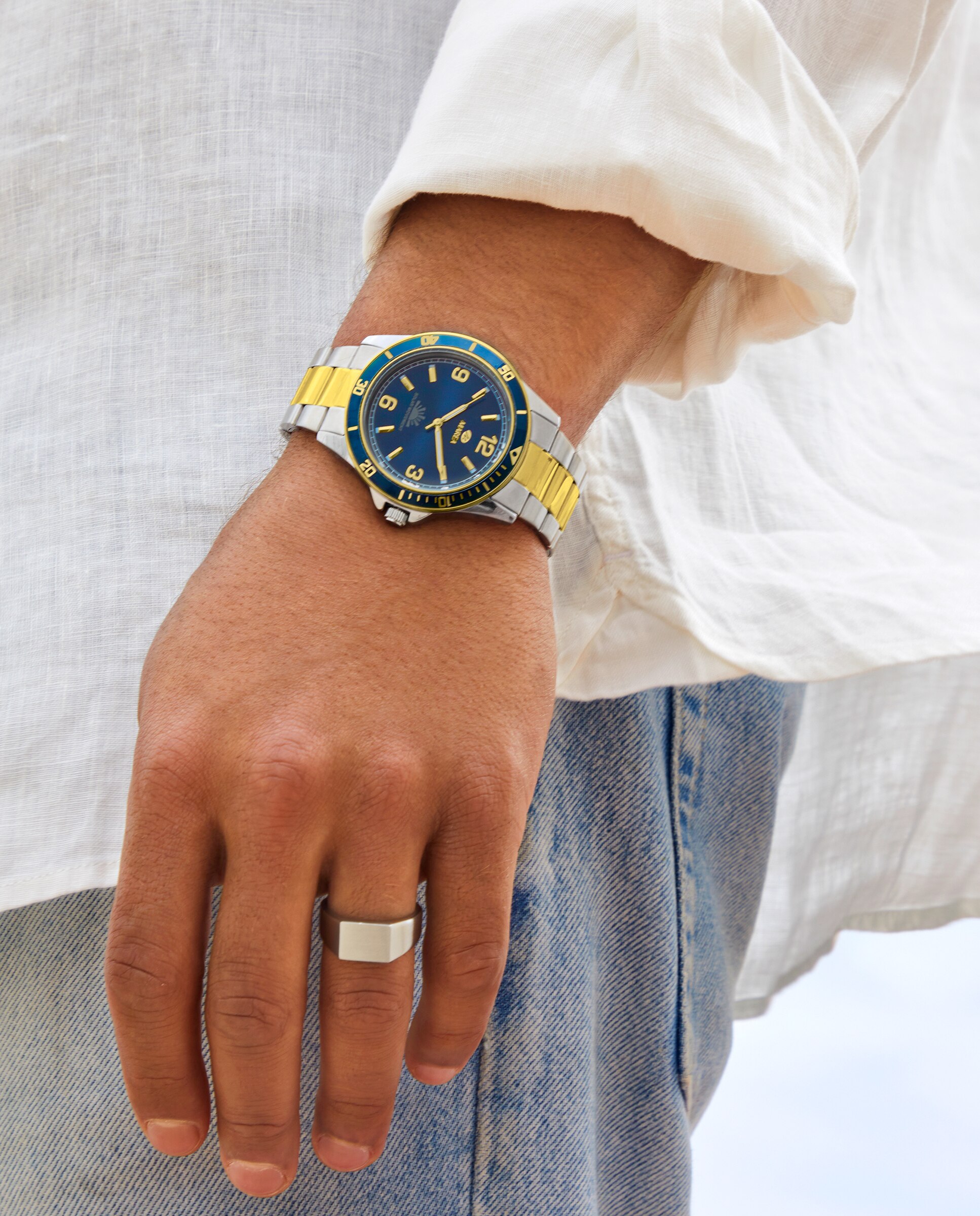 Reloj de hombre b41349/4 con correa de acero bicolor y esfera azul marino - Marea - Dorado Dorado-2