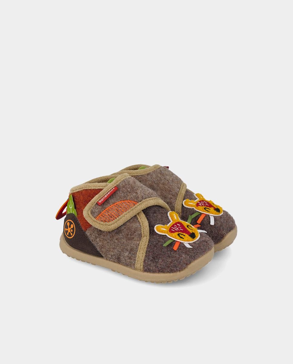 Imagen 2 de Zapatillas de casa barefoot de bebé niño en fieltro con cierre ajustable - Biomecanics - Marrón Marrón