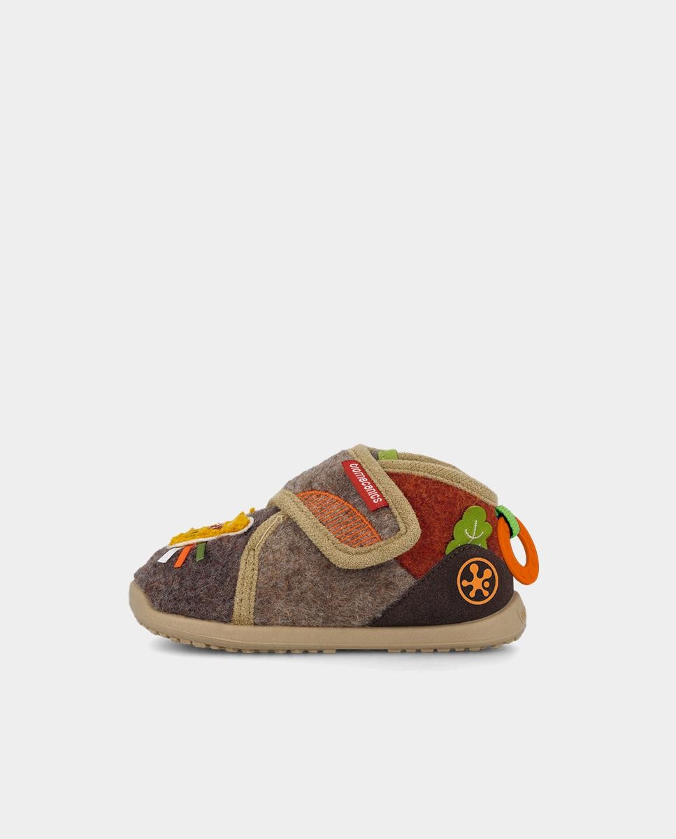 Imagen 4 de Zapatillas de casa barefoot de bebé niño en fieltro con cierre ajustable - Biomecanics - Marrón Marrón