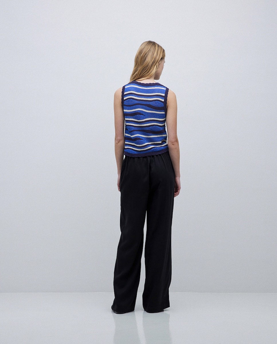 Vaqueros Modelo Lara Barrel Cropped Hecho De TENCEL™ Lyocell Con Algodon 508907812245 024