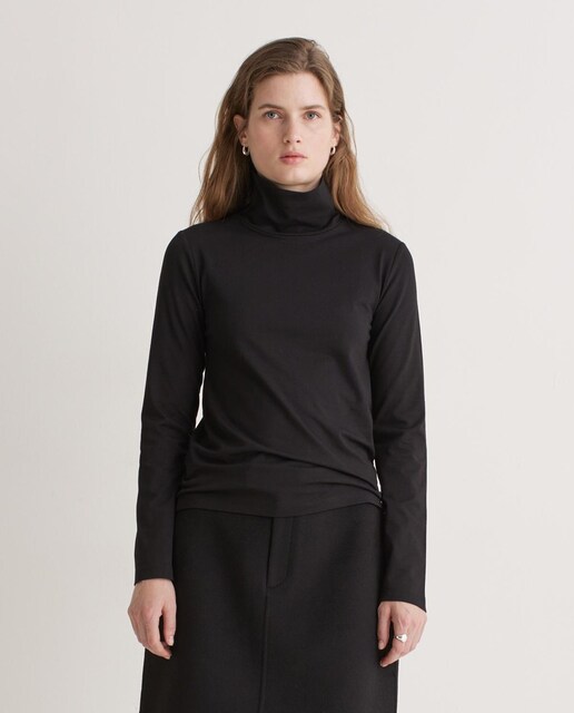 Imagen 0 de Camiseta de mujer con cuello perkins y manga larga