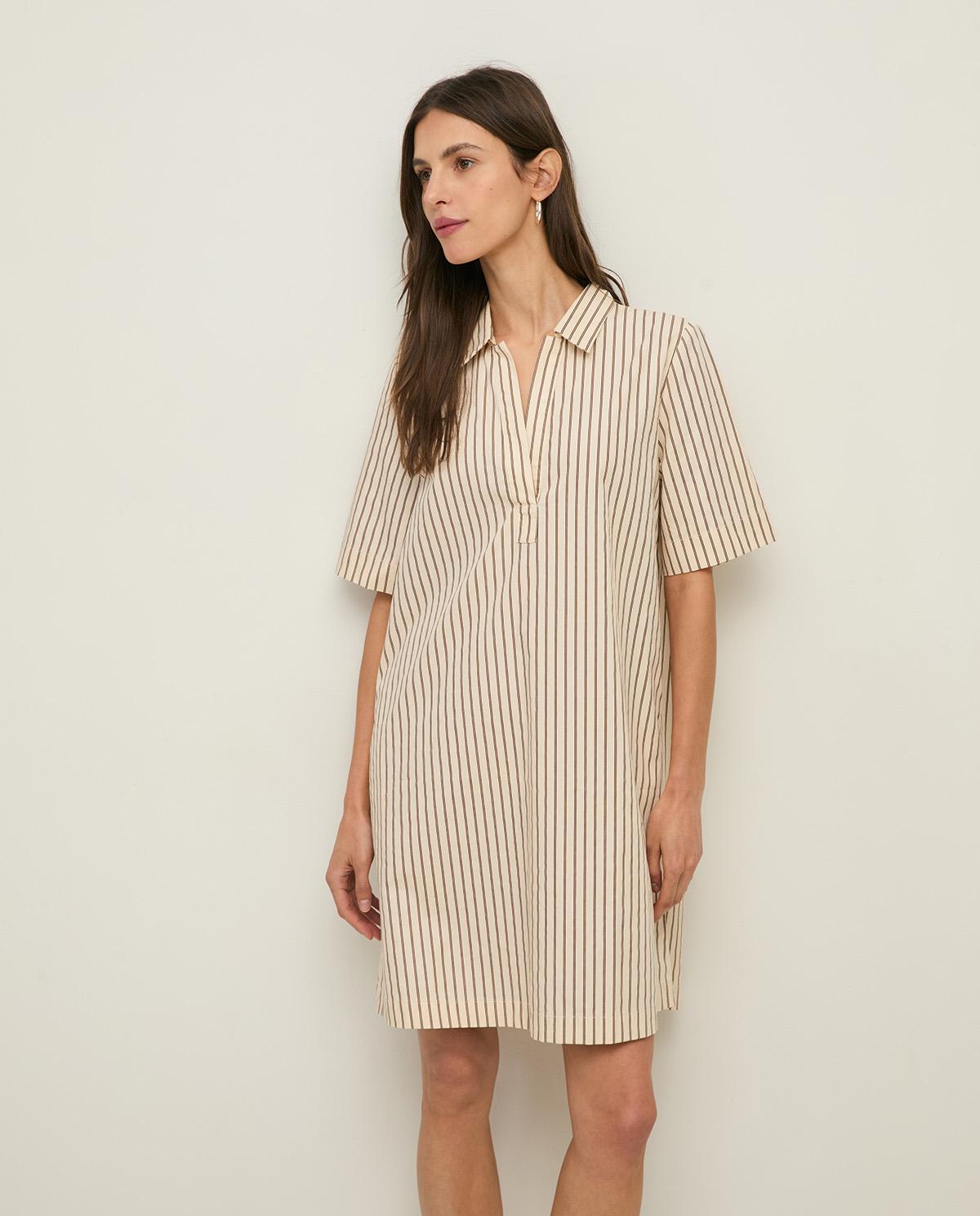 Yerse - Vestido corto con estampado de rayas y bolsillos laterales ocultos.