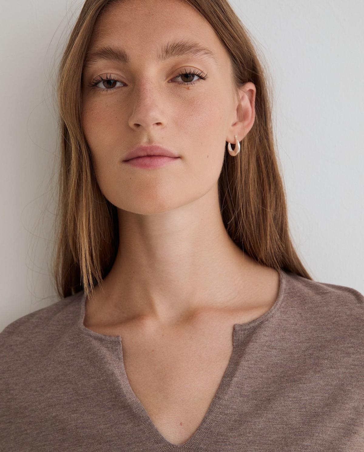 Jersey de mujer en punto fino con cuello pico - Yerse - Gris Gris-2