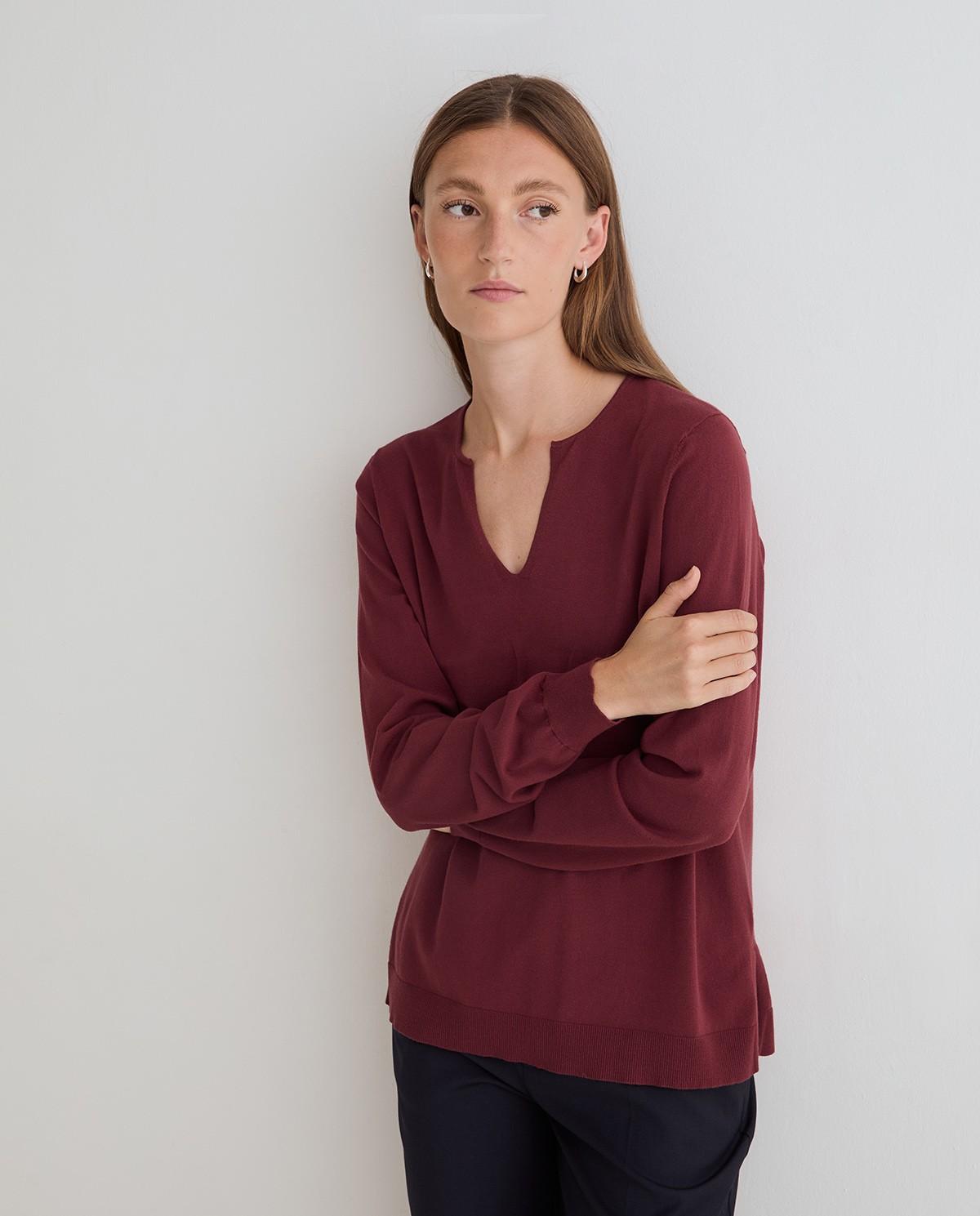 Jersey de mujer en punto fino con cuello pico - Yerse - Granate Granate-1