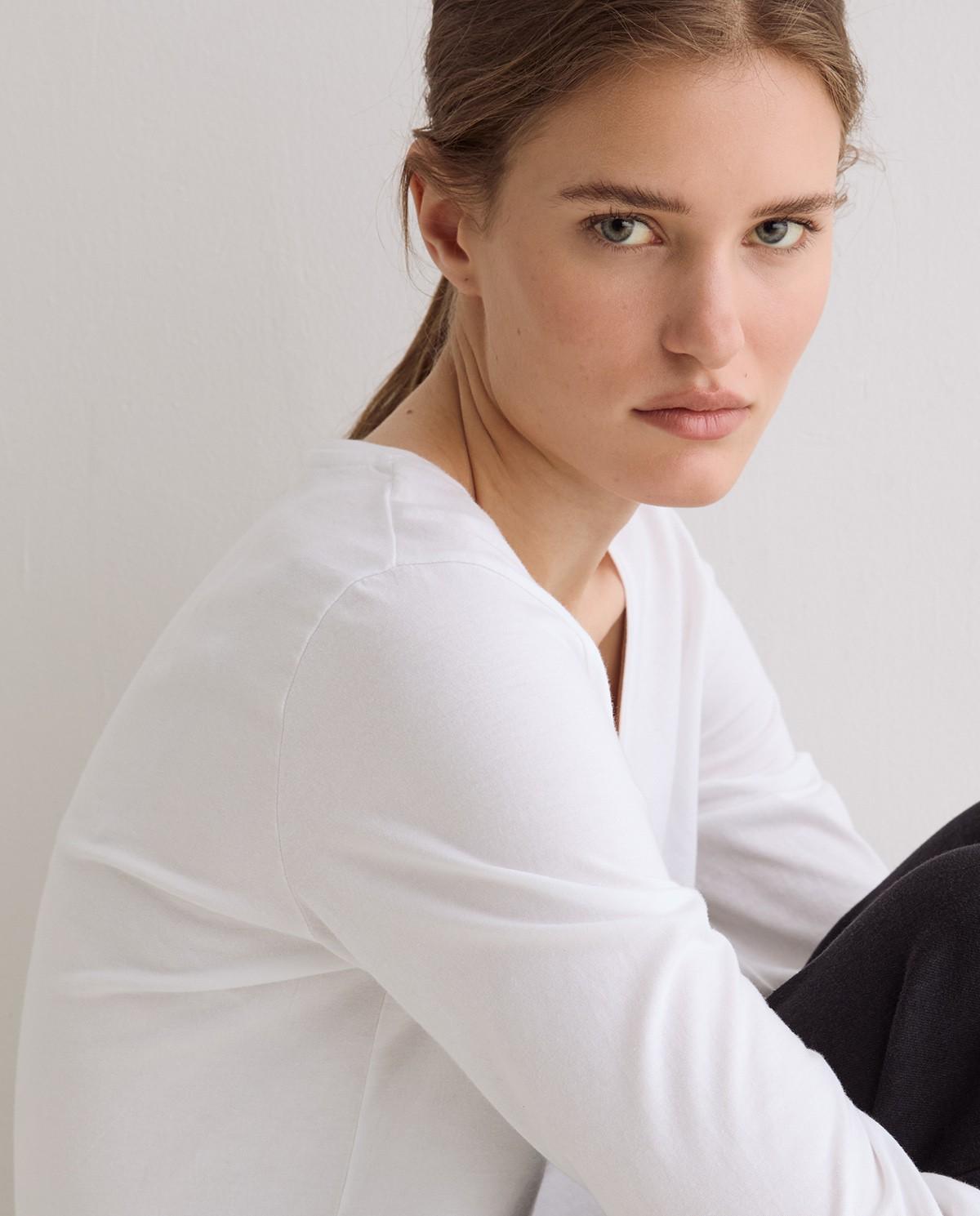 Camiseta básica de mujer con escote en pico de algodón orgánico - Yerse - Blanco Blanco-3