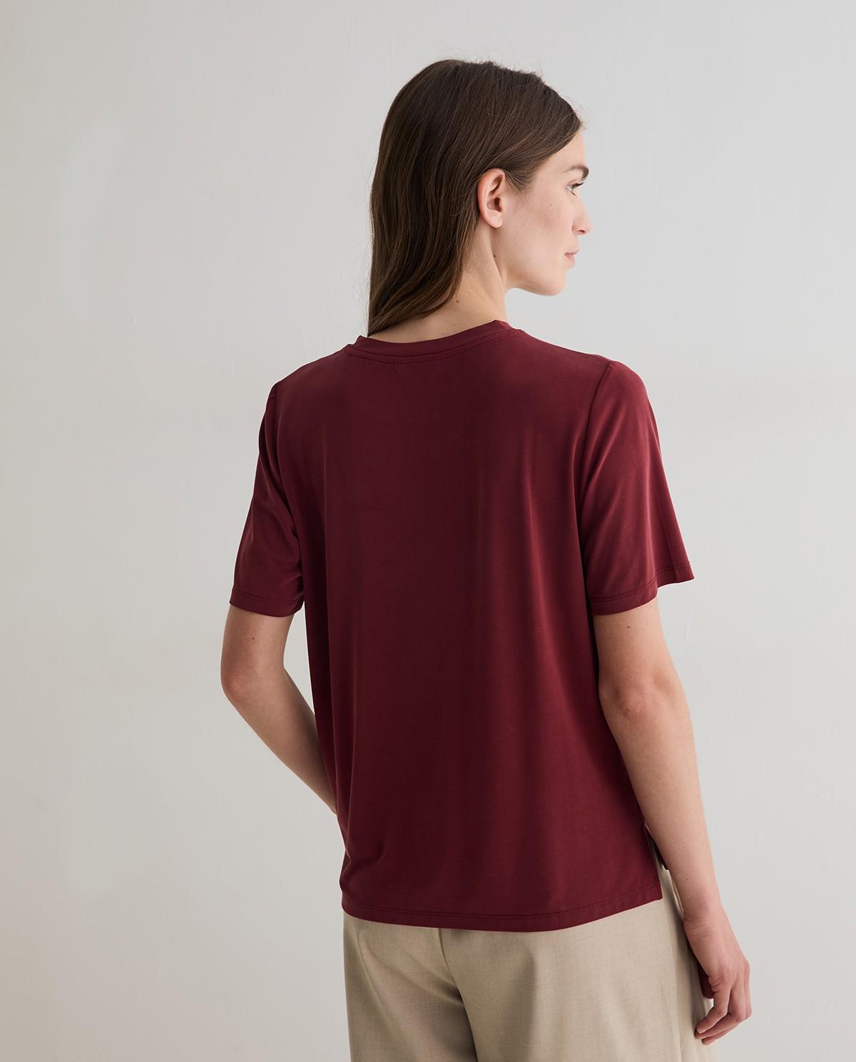 Camiseta de mujer de manga corta confeccionada en tejido fluido con modal - Yerse - Burdeos Burdeos-4
