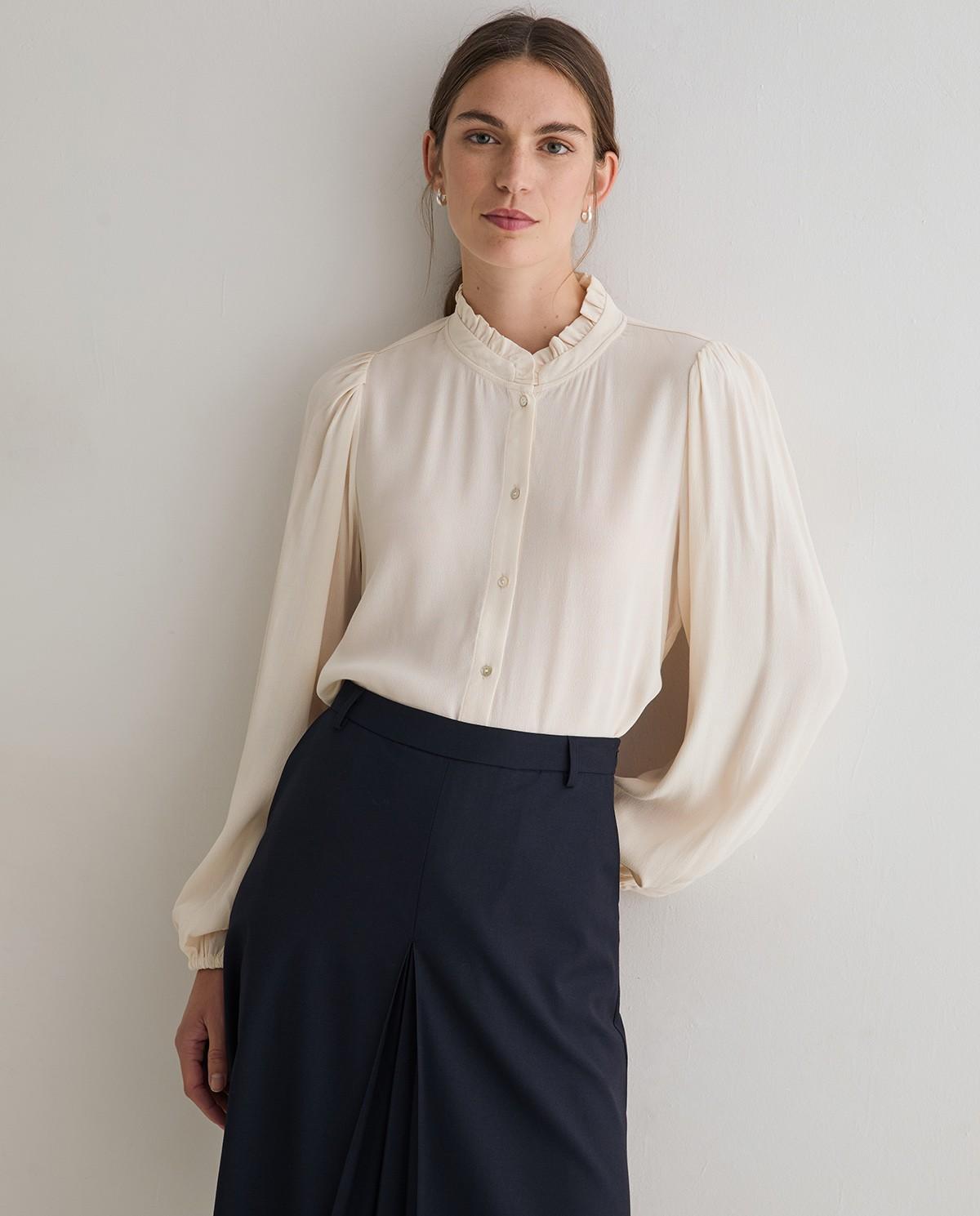 Imagen 1 de Camisa de mujer con cuello mao y detalle de volantes - Yerse - Natural Natural