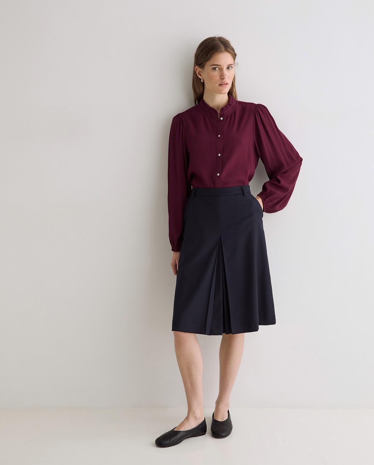 Imagen 5 de Camisa de mujer con cuello mao y detalle de volantes - Yerse - Burdeos Burdeos