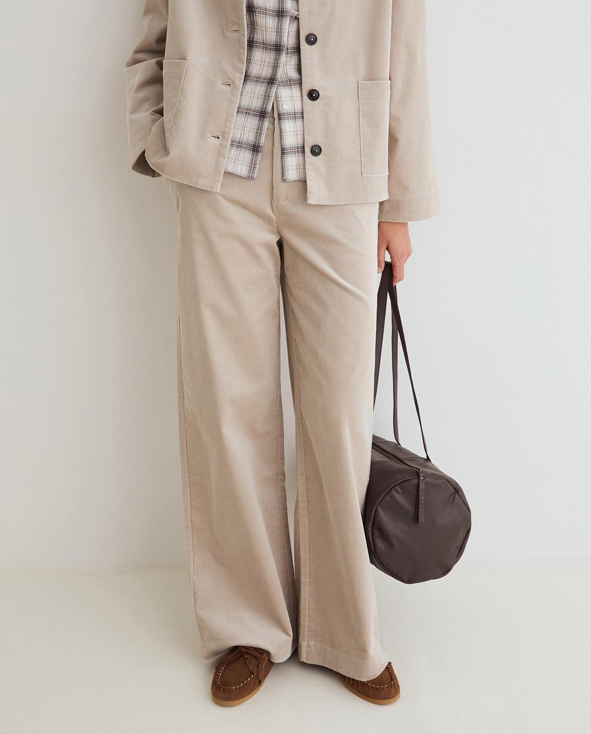 Imagen 0 de Pantalón de pana ancho de mujer tiro medio Gris